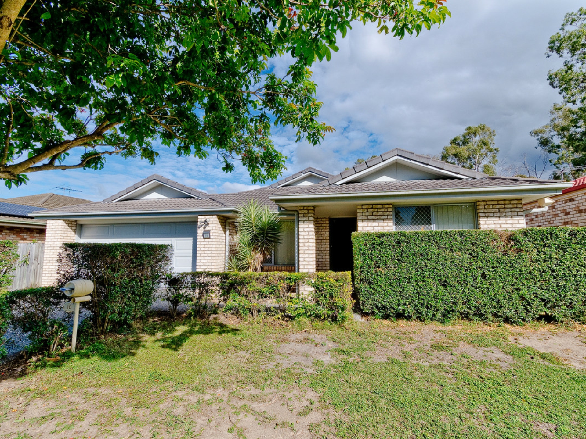 10 Fabian Place, BRACKEN RIDGE