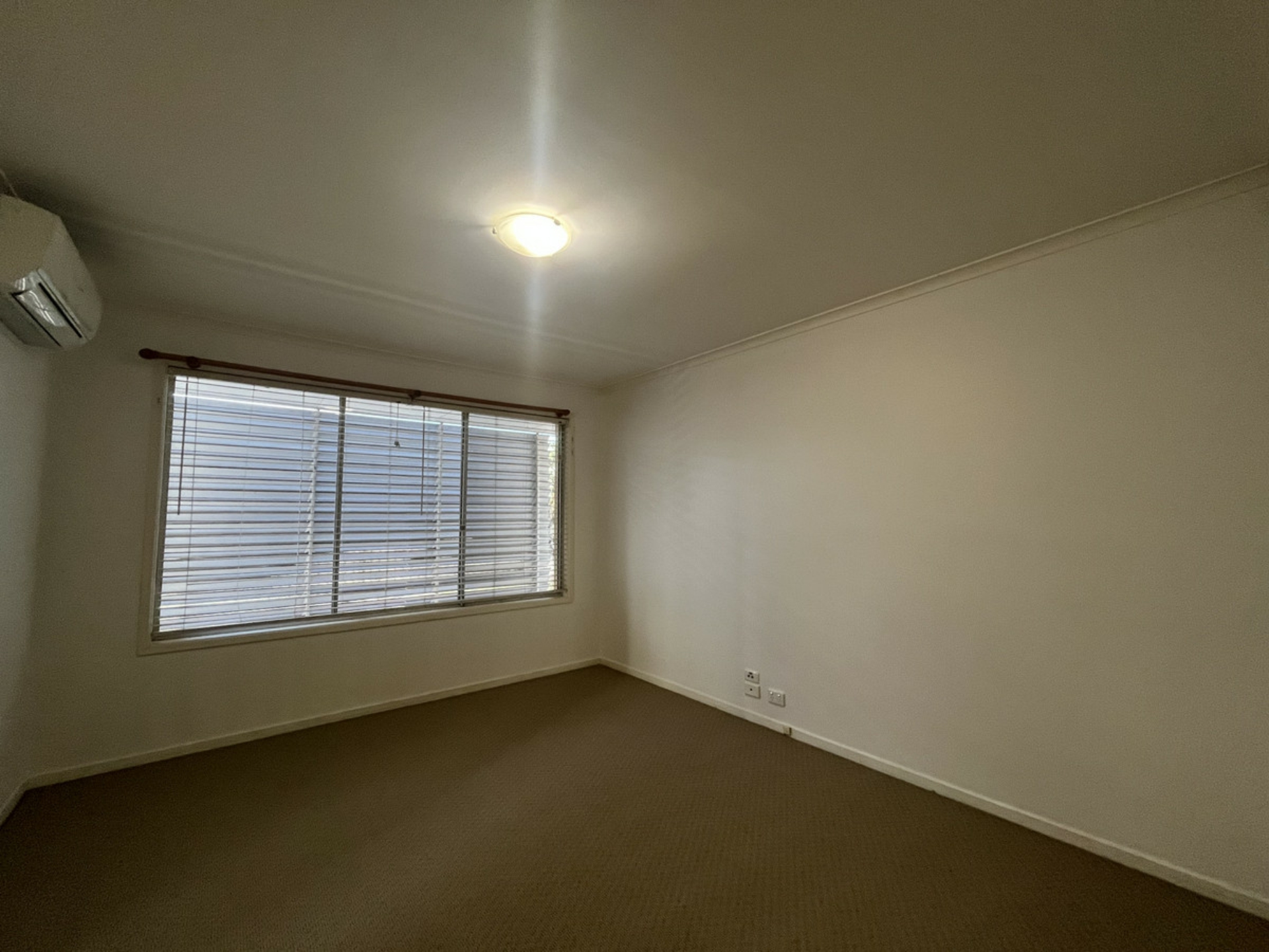 83 Redbourne Street, Chermside West
