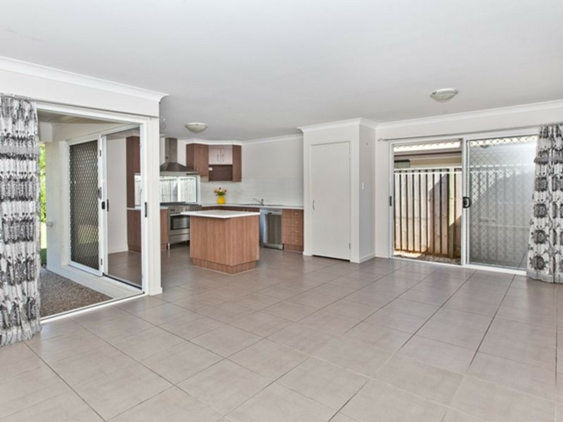 9 Carnarvon Crescent, FITZGIBBON