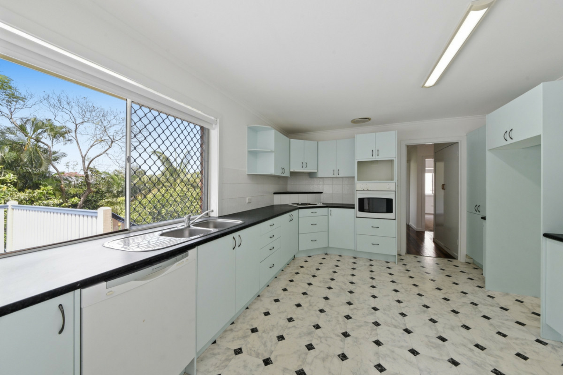 24 Binowee Street, ASPLEY