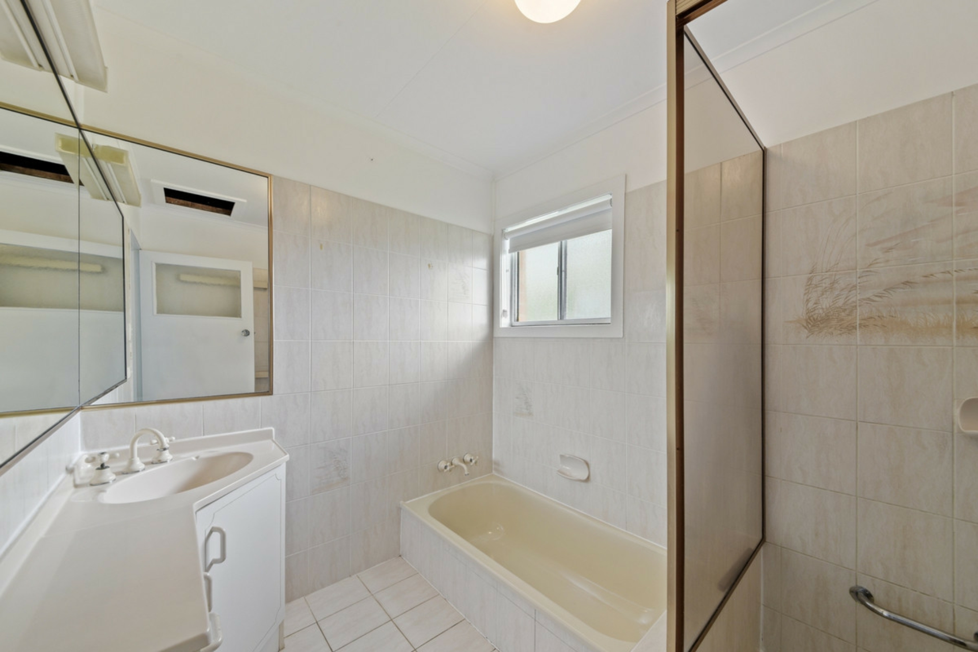 24 Binowee Street, ASPLEY