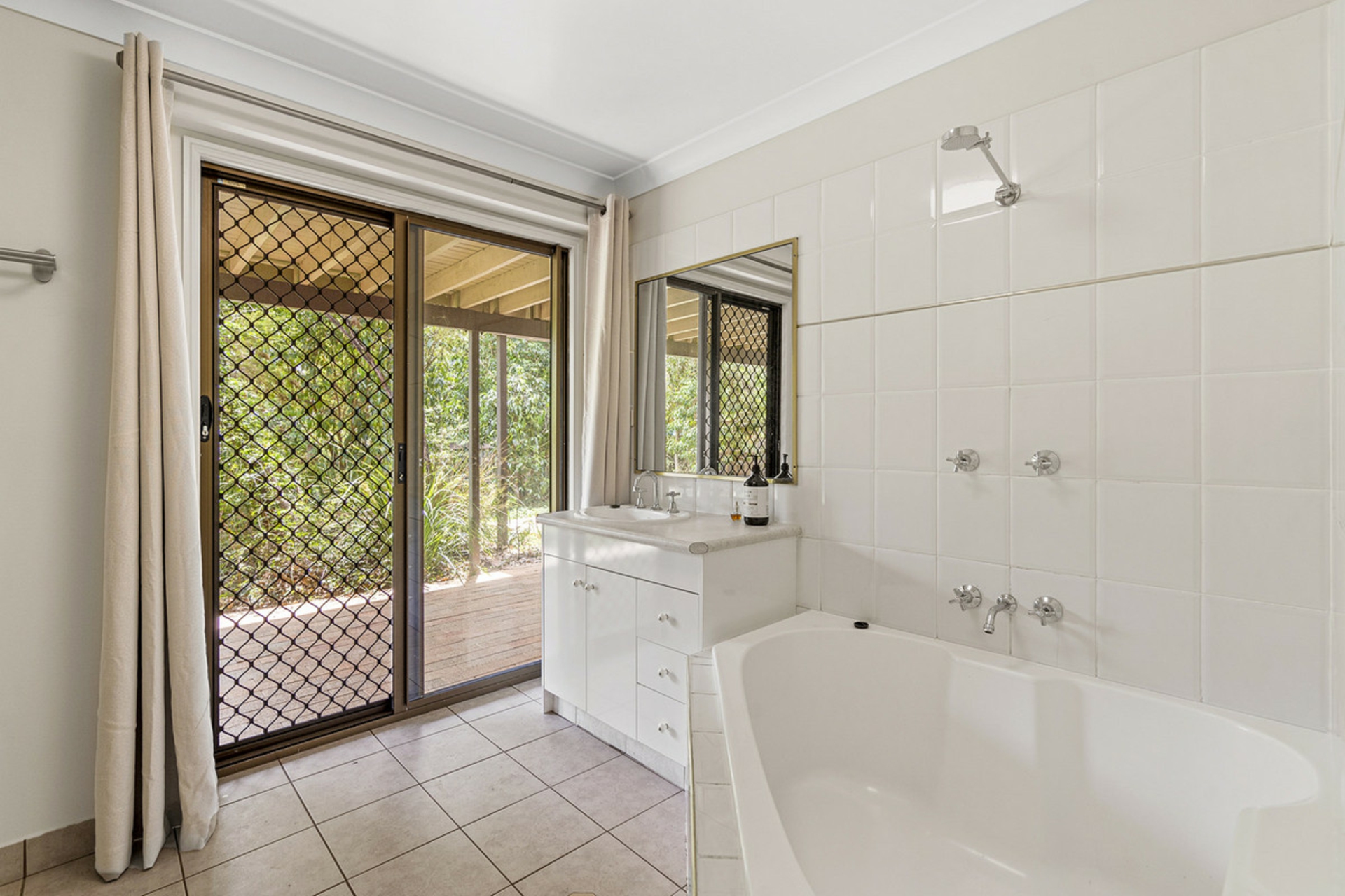 6 Garfield Terrace, EVERTON HILLS