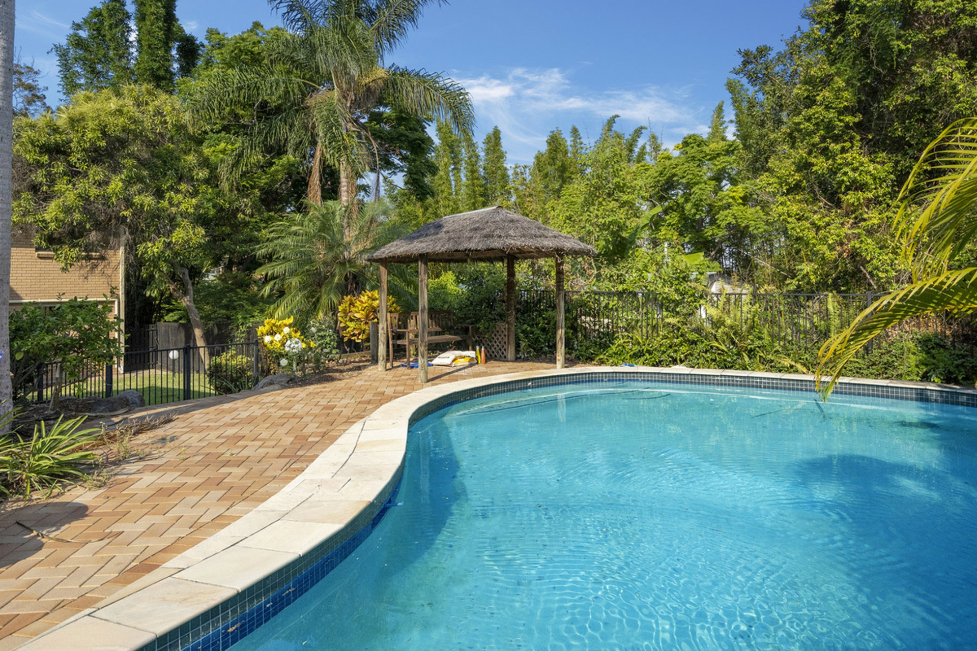 8 Lawrence Road, CHERMSIDE WEST