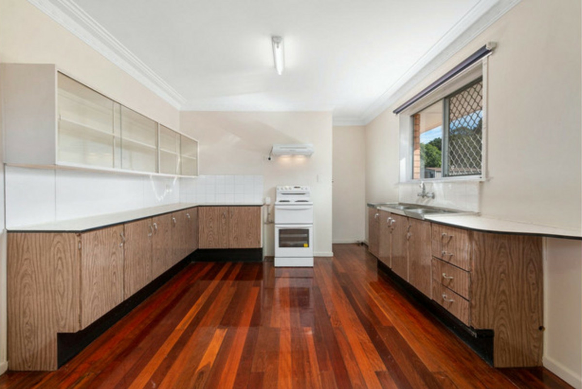 9 Kanofski Street, CHERMSIDE WEST