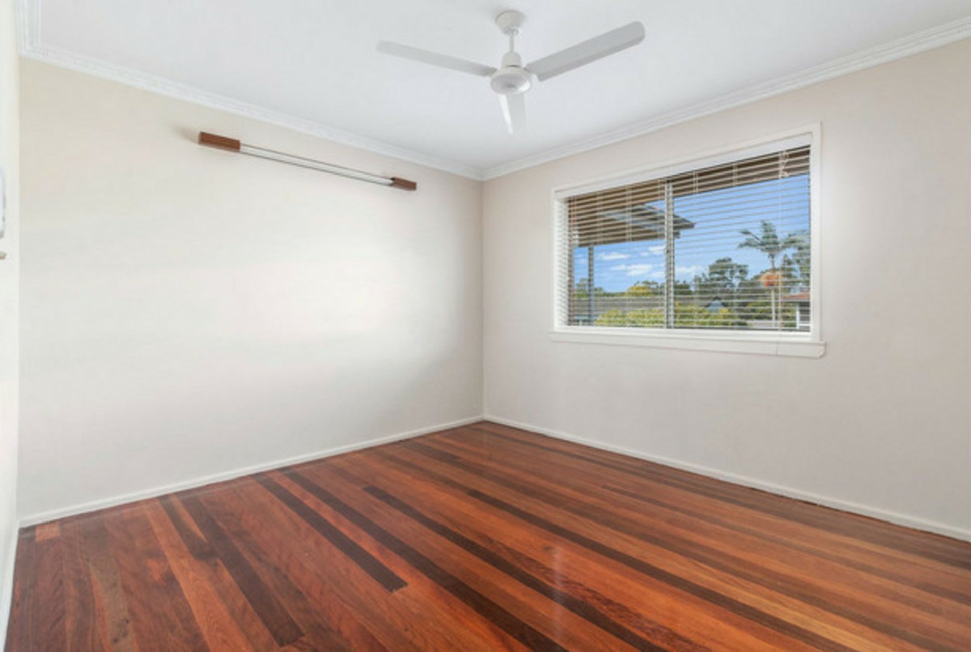 9 Kanofski Street, CHERMSIDE WEST