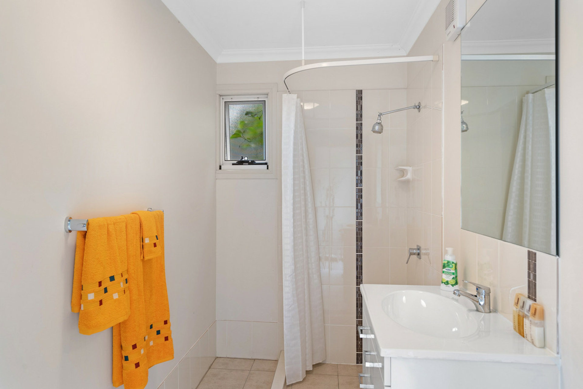 2/27 Reinhold Crescent, CHERMSIDE