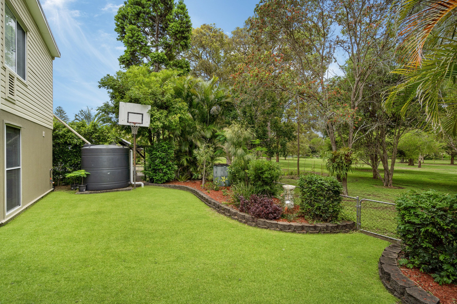 2/27 Reinhold Crescent, CHERMSIDE