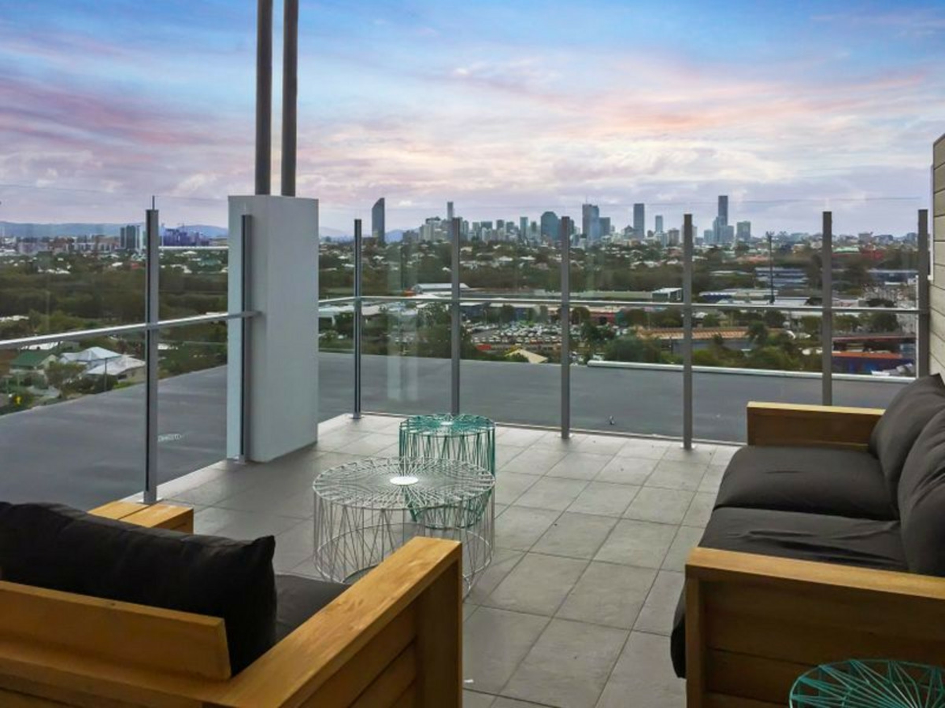 2093/123 Cavendish Road, COORPAROO