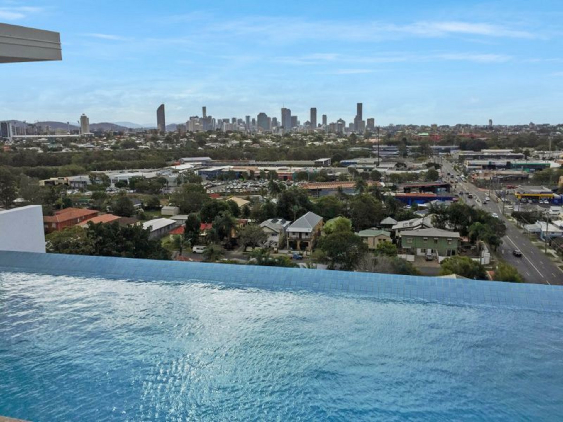 2093/123 Cavendish Road, COORPAROO