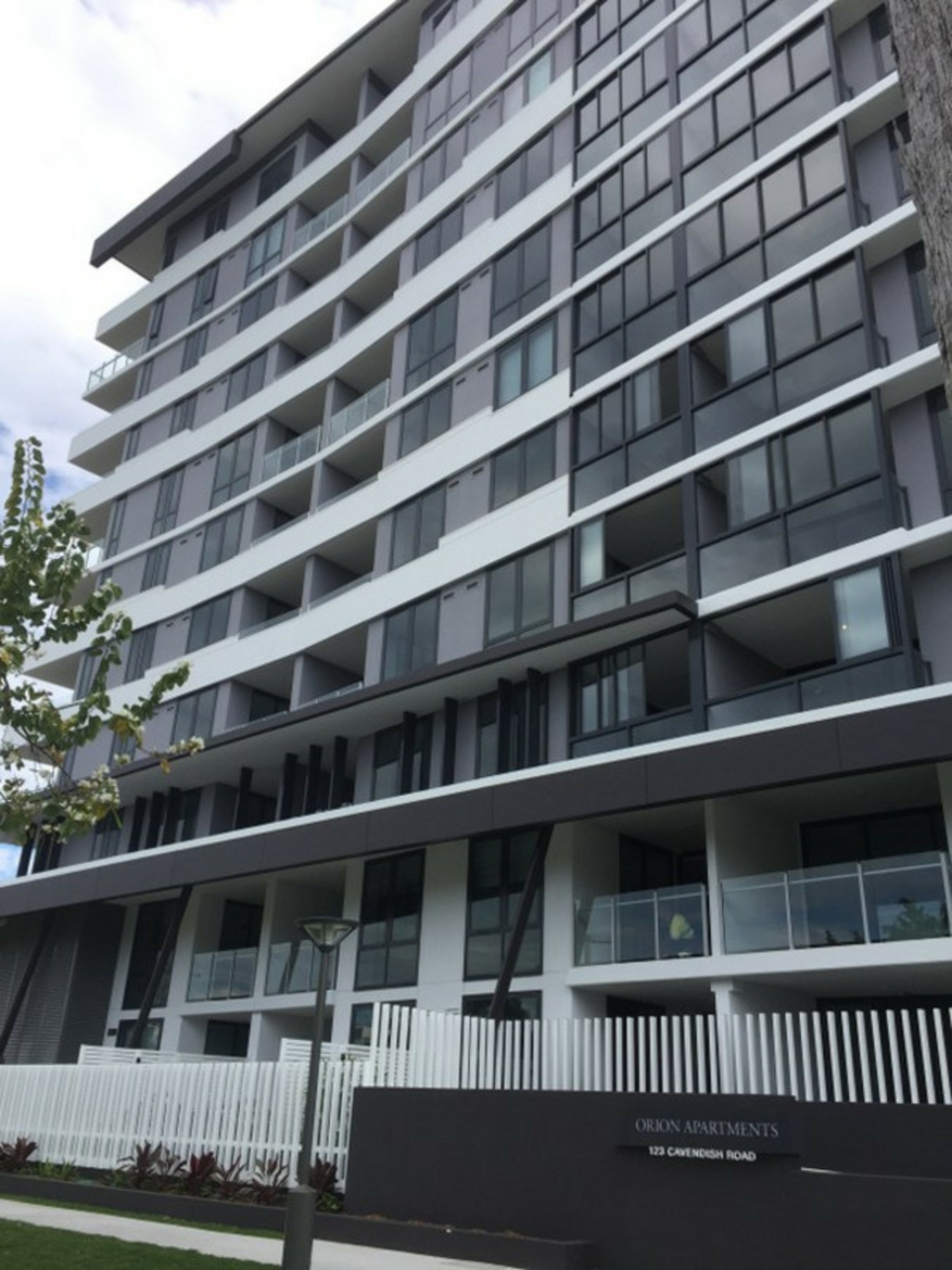 2093/123 Cavendish Road, COORPAROO