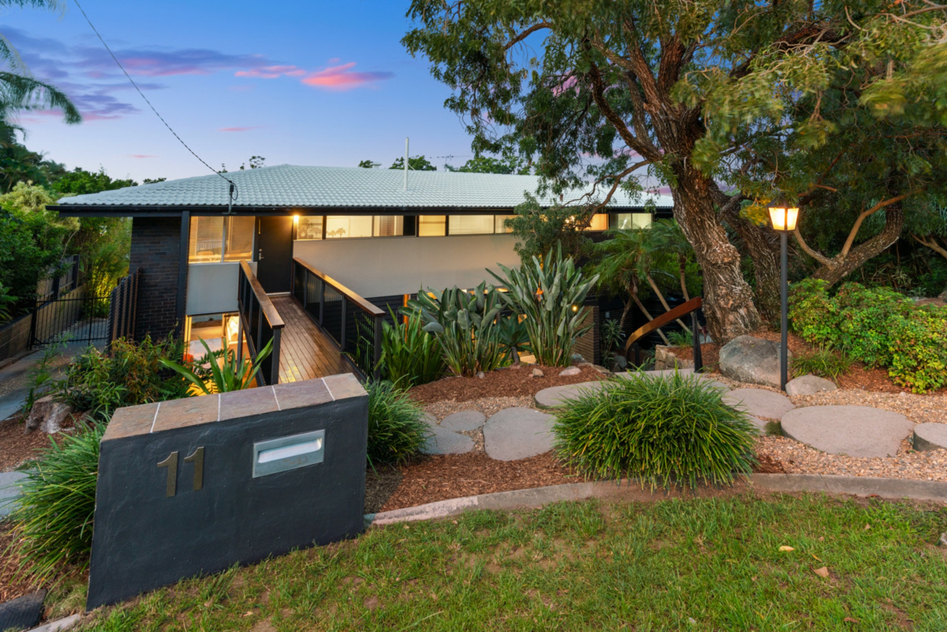 11 Ashley Road, CHERMSIDE WEST