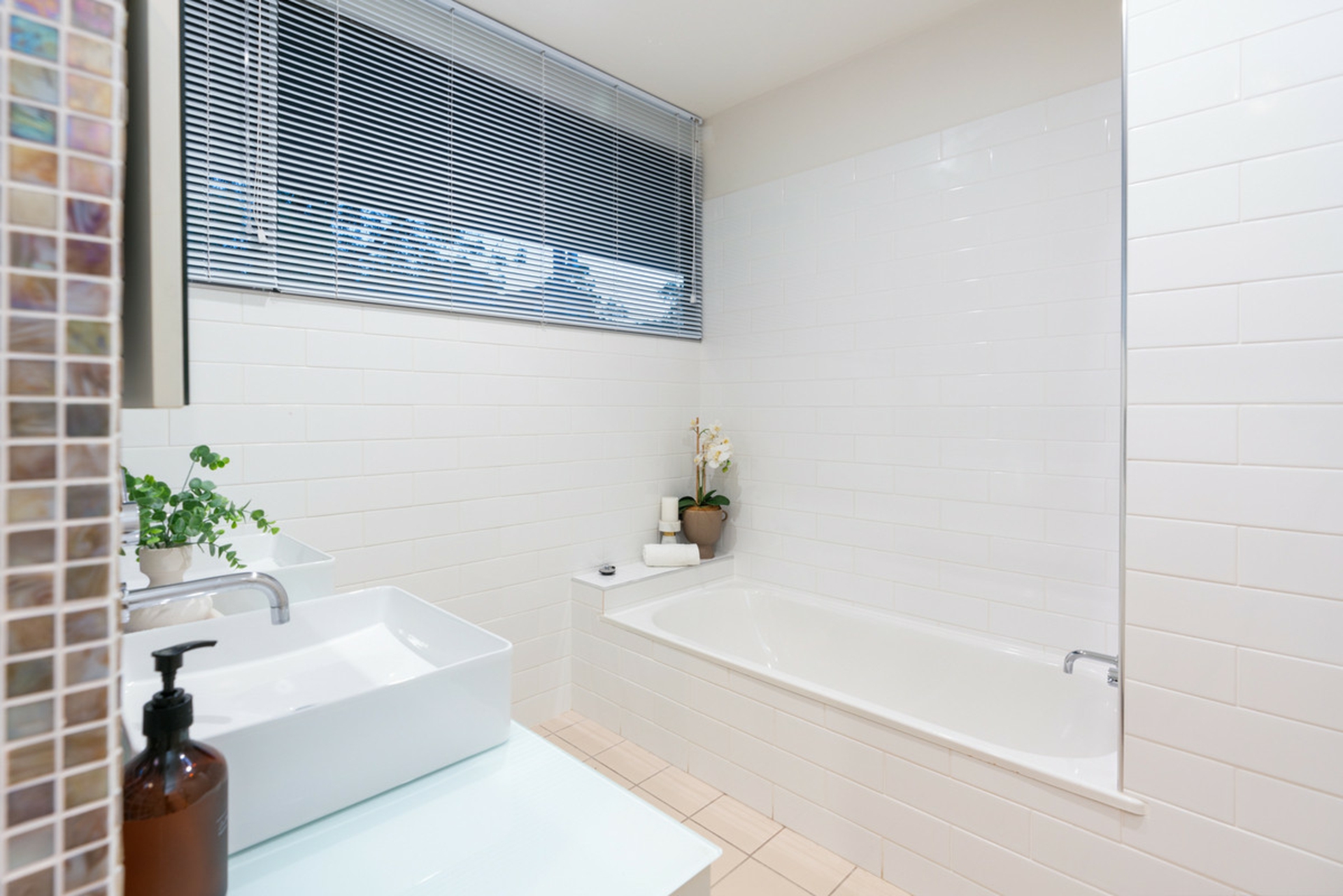 11 Ashley Road, CHERMSIDE WEST