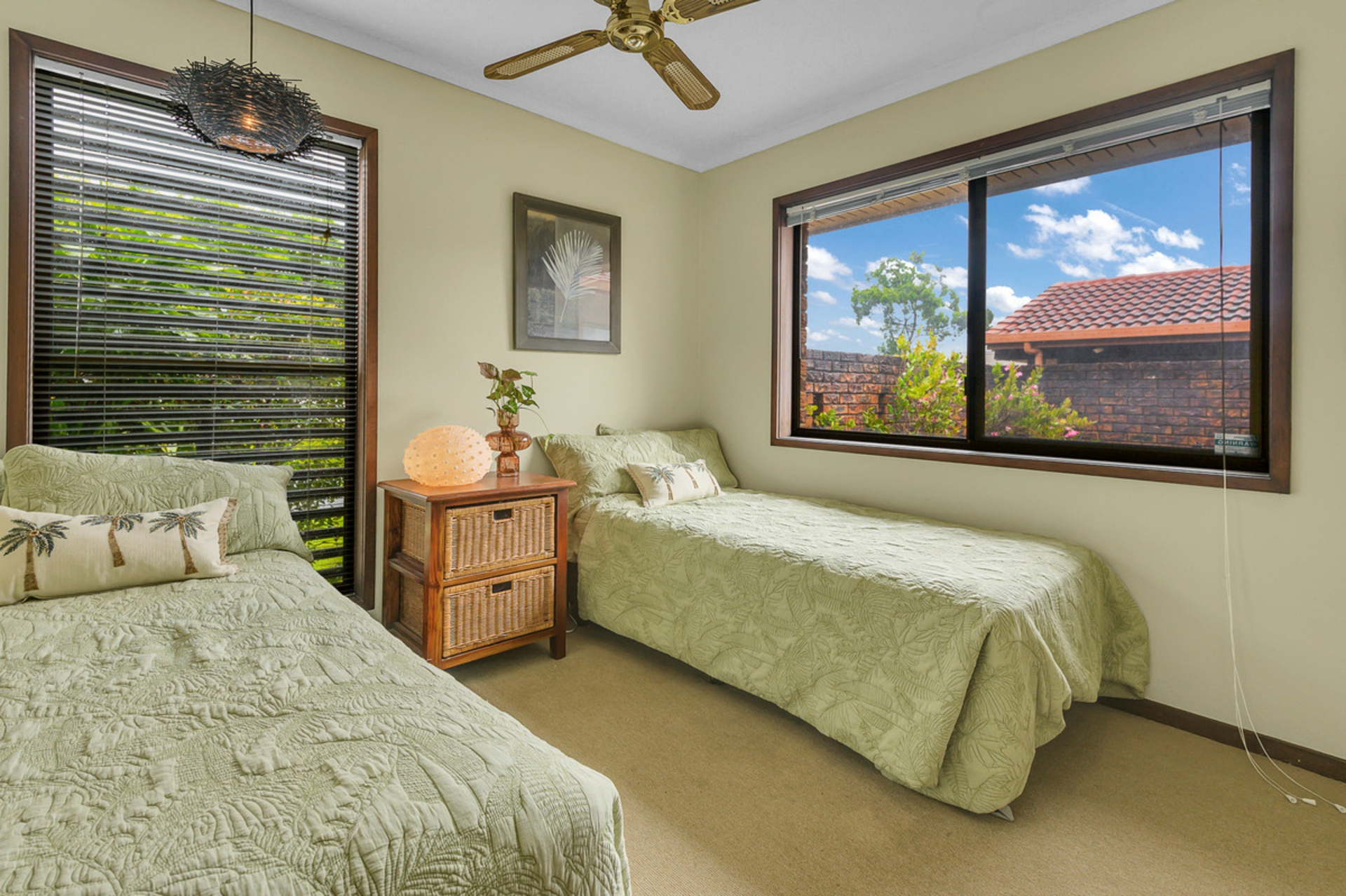 25 Ashley Road, CHERMSIDE WEST