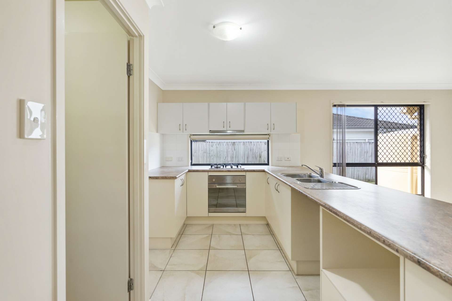 77 Cowie Road, CARSELDINE