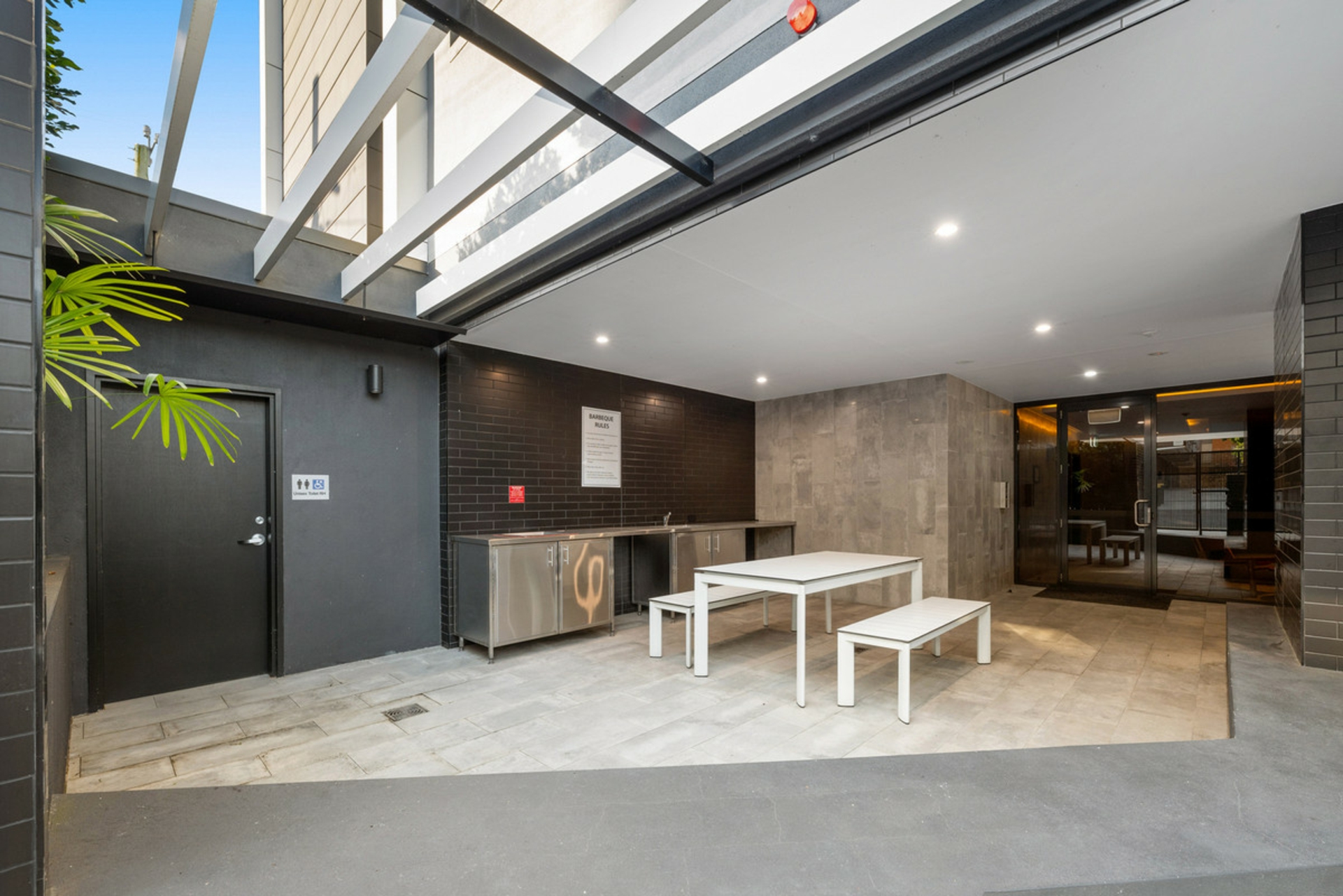 503/65 Hilltop Avenue, Chermside
