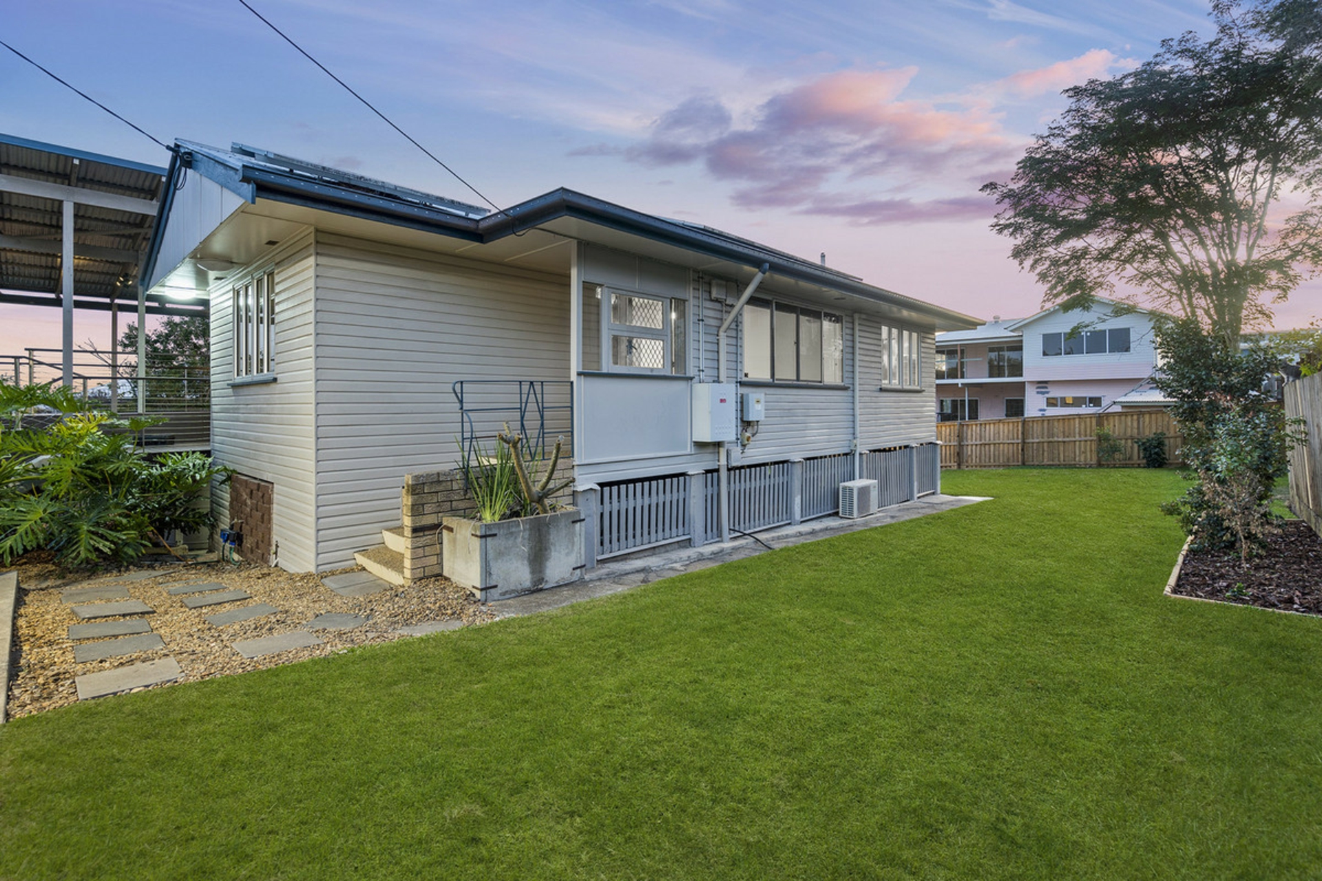 18 Alleena Street, CHERMSIDE
