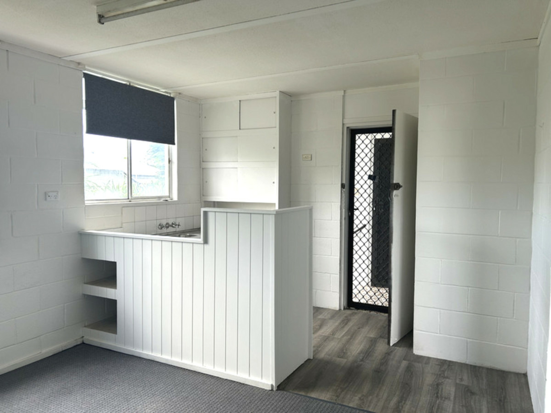 8/100 Rose Street, WOOLOOWIN
