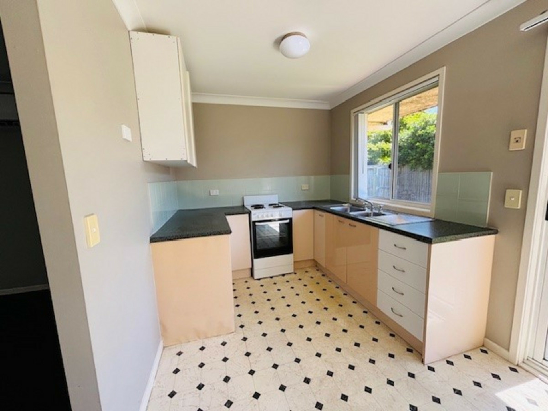 24 Hibiscus Circuit, FITZGIBBON