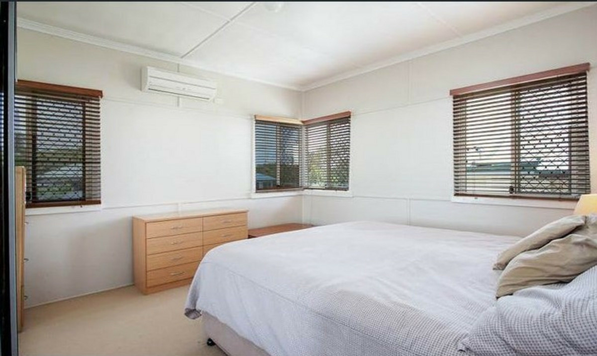 327 Hamilton Road, CHERMSIDE