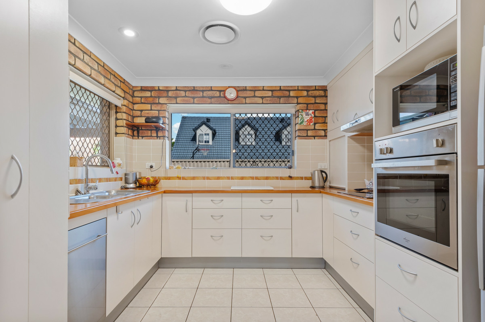 21 Laar Crescent, BOONDALL