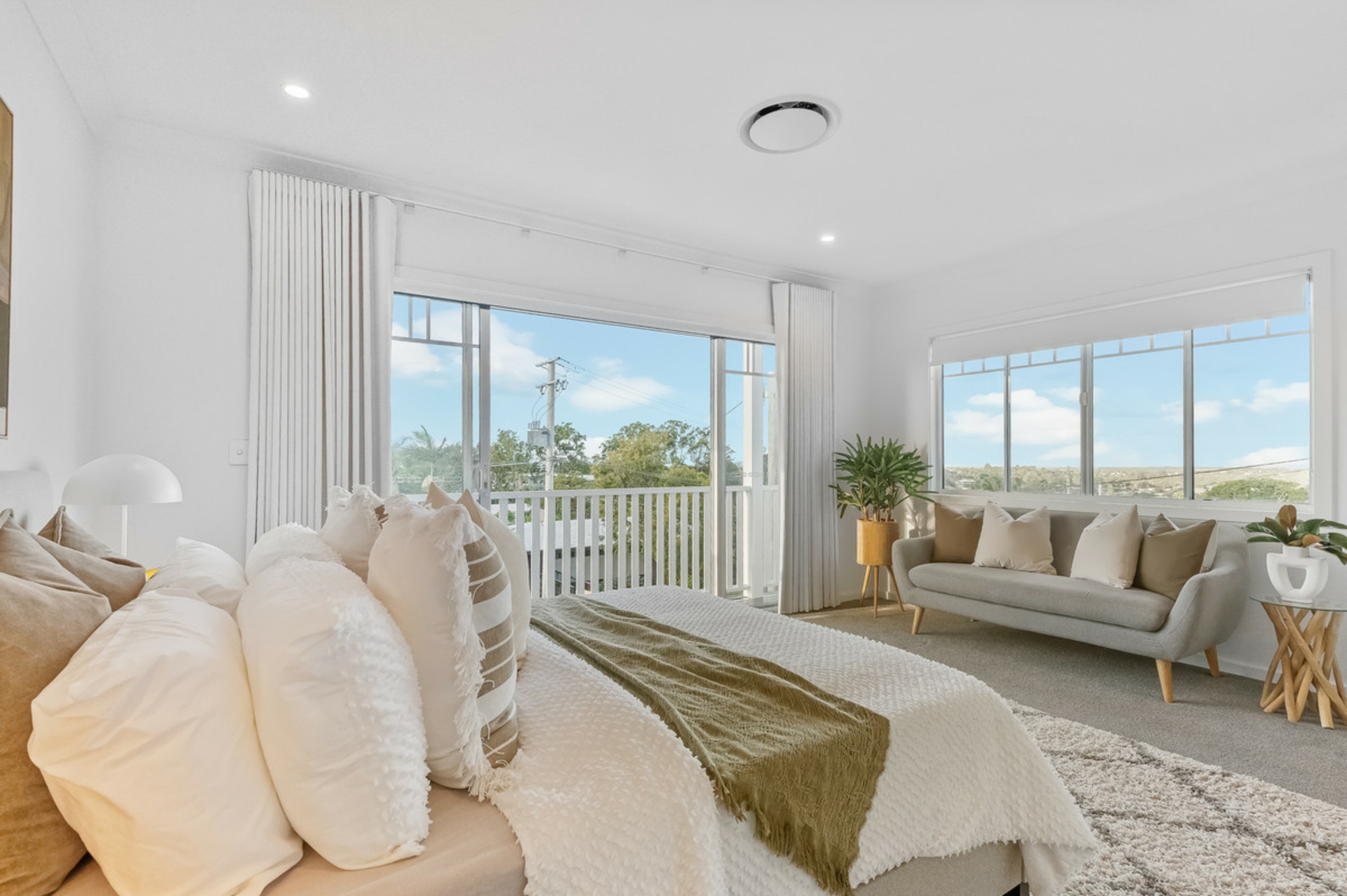 14 Ashley Road, CHERMSIDE WEST