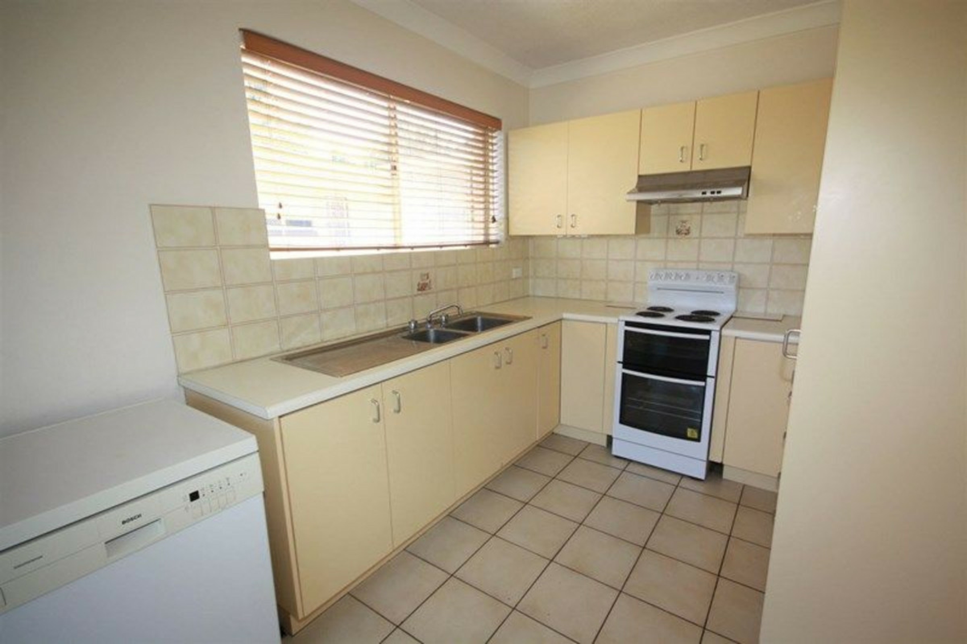 2/51 Kidston Tce, CHERMSIDE