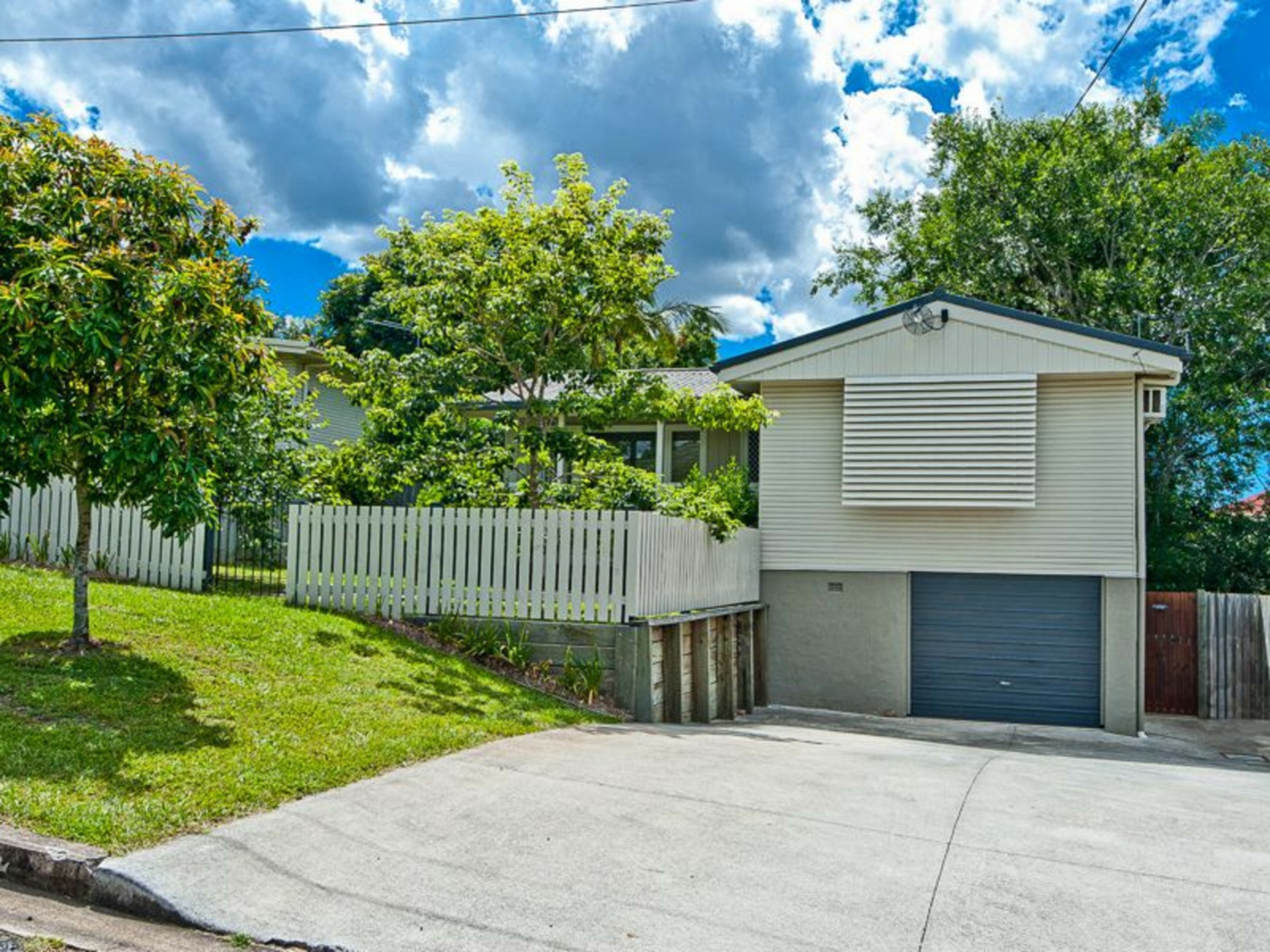 8 Bernoth Street, ASPLEY