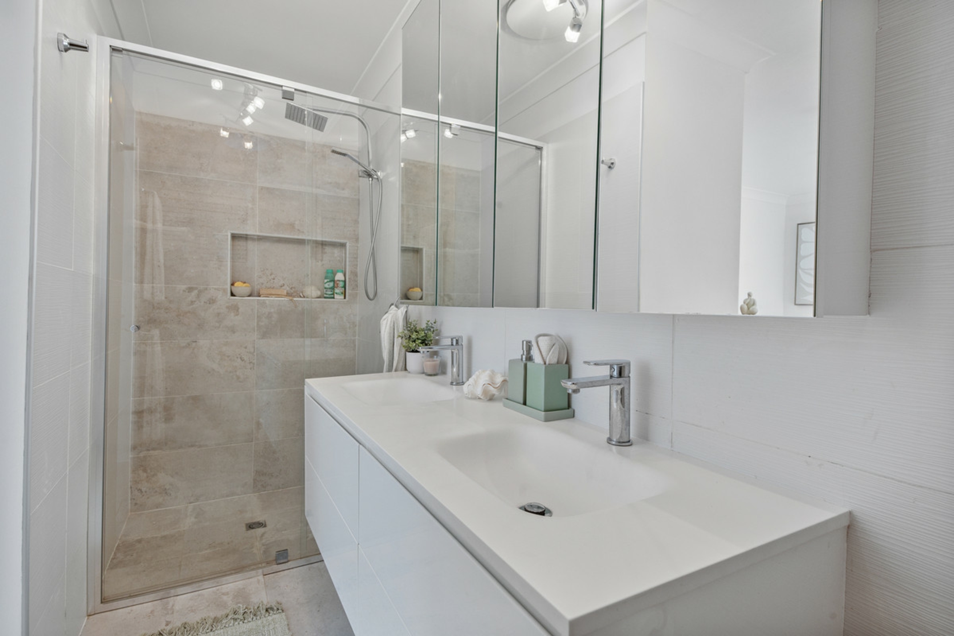 7 Boland Court, EATONS HILL