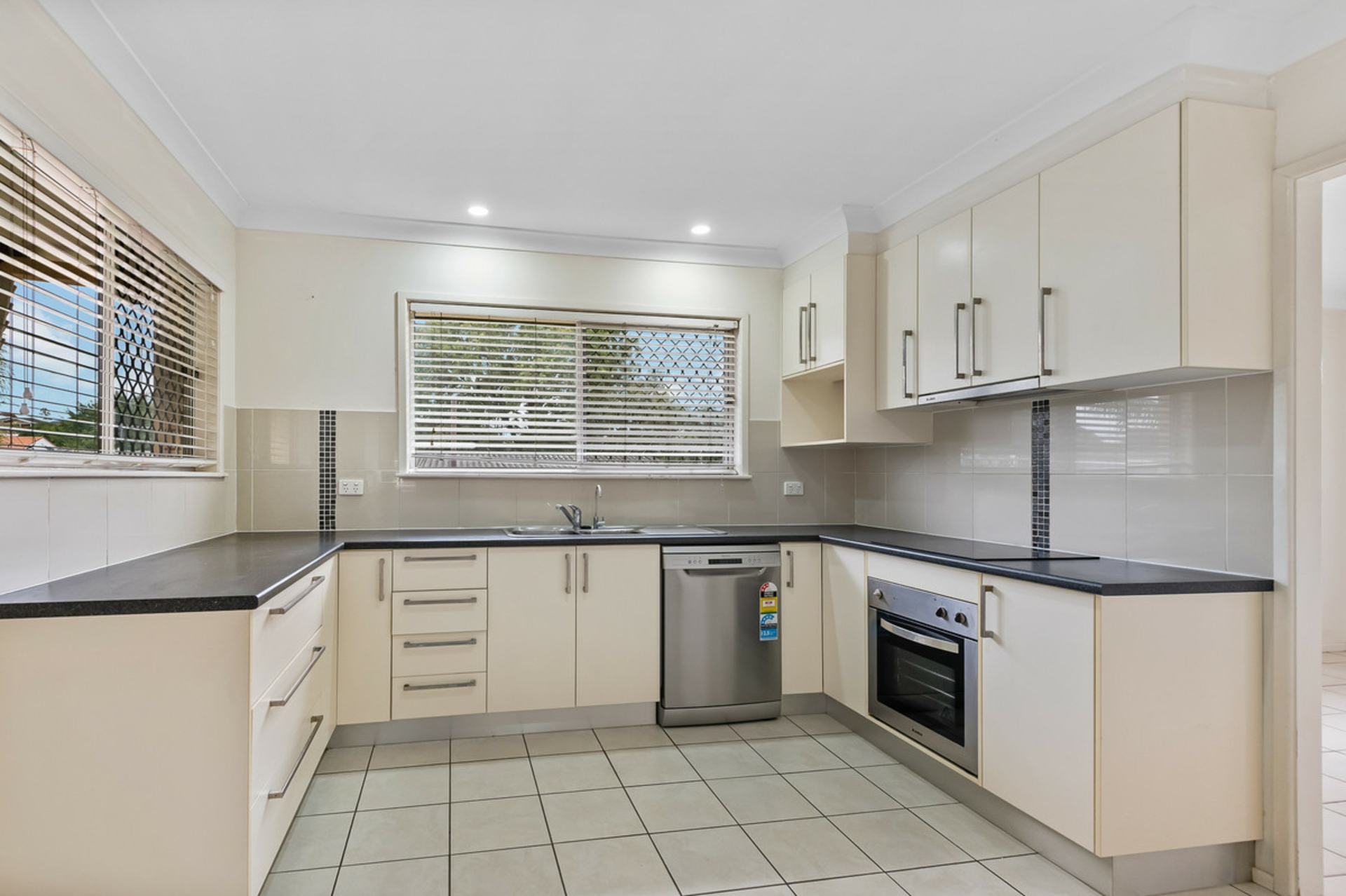 28 Safari Street, CHERMSIDE WEST