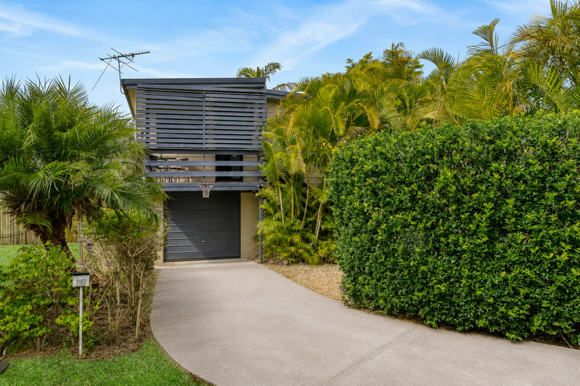 15 Wakefield Street — photo 2 of 12