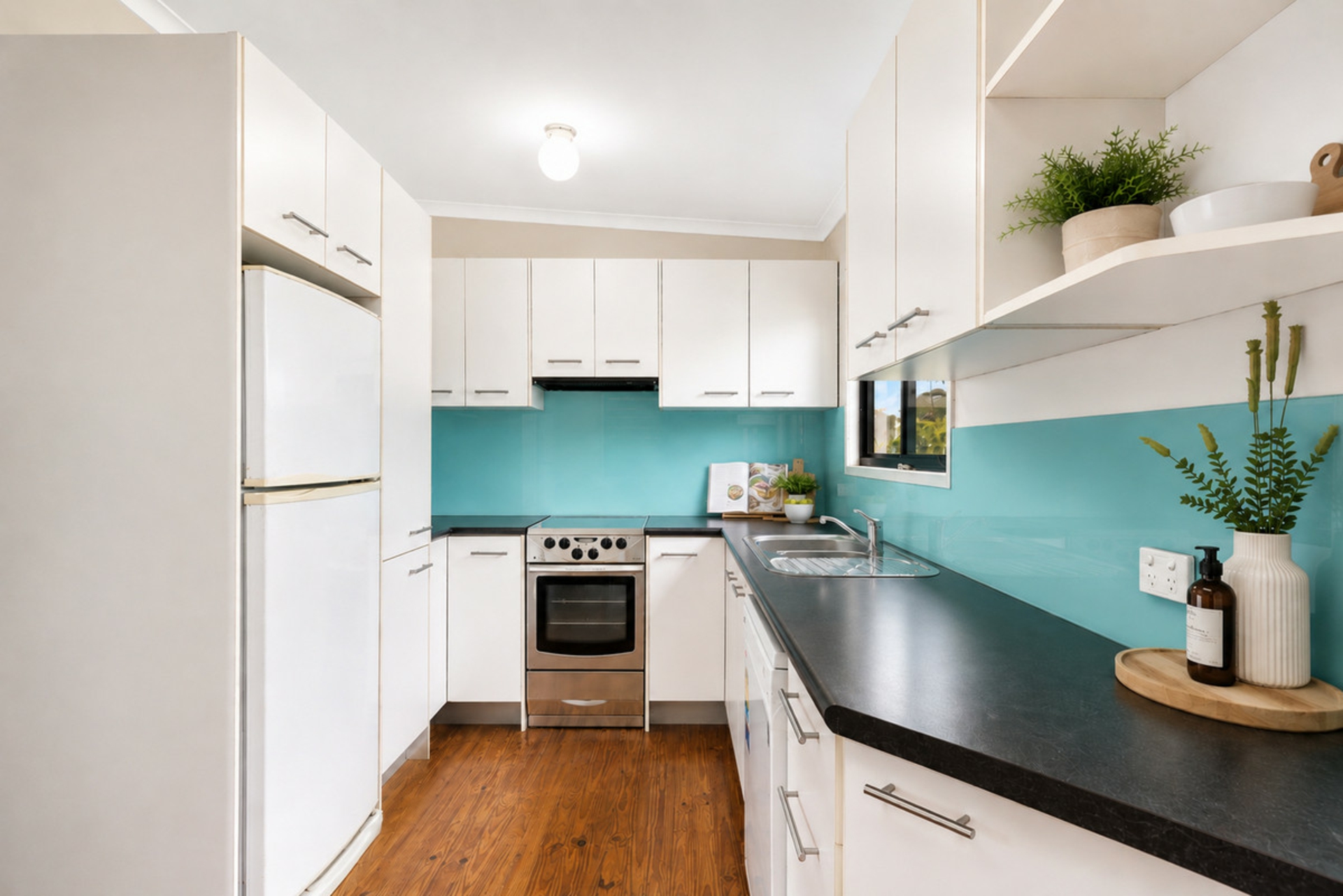15 Wakefield Street — photo 5 of 12