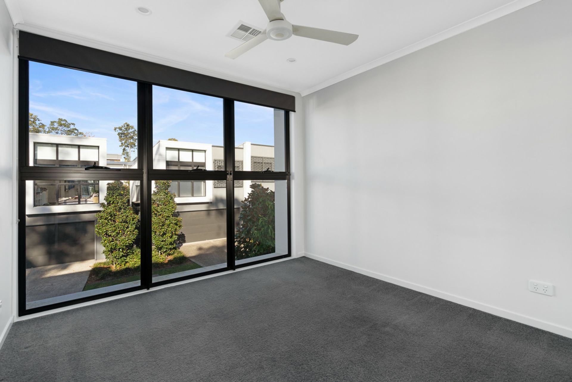11/906 Hamilton Road — photo 13 of 16