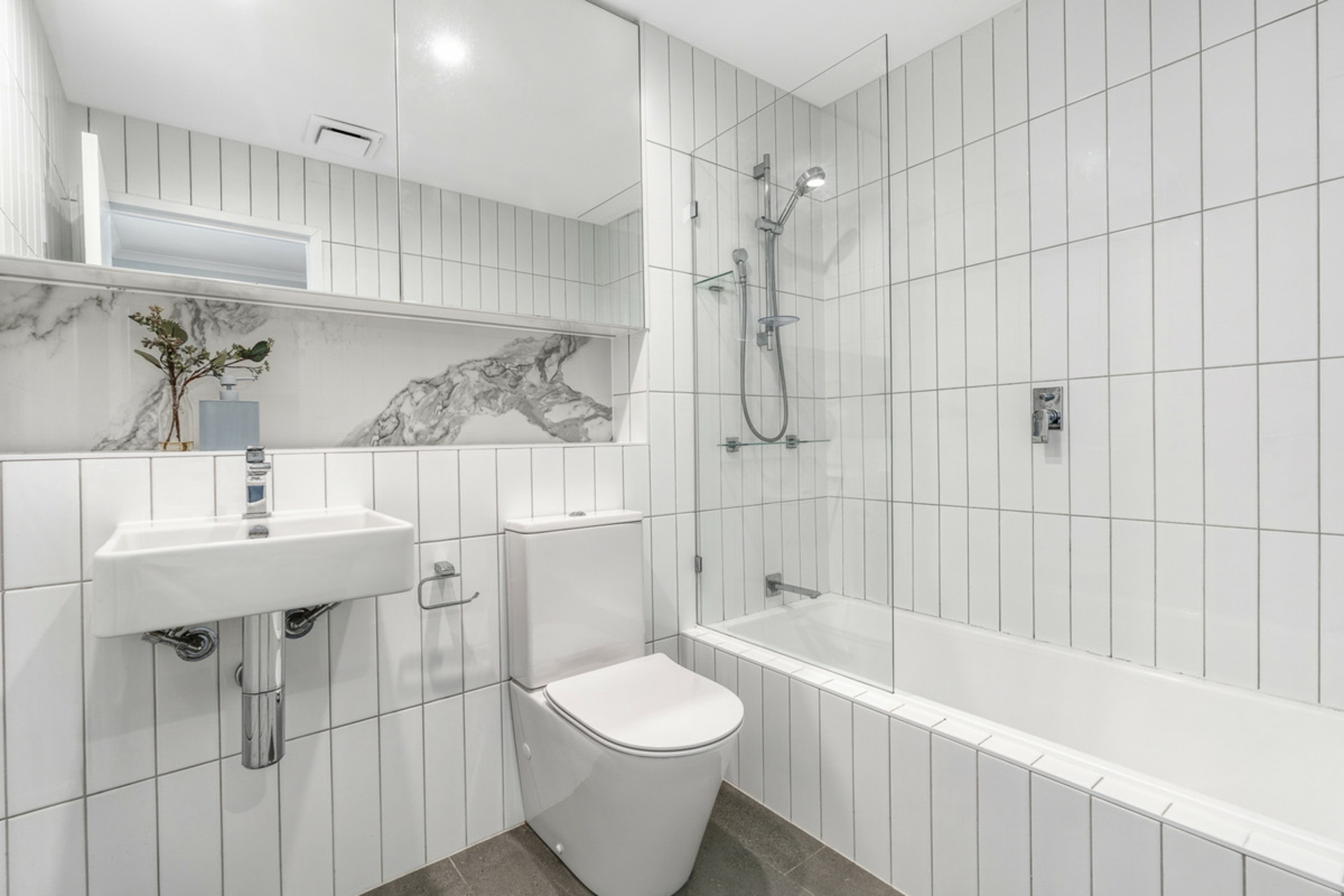 11/906 Hamilton Road — photo 14 of 16