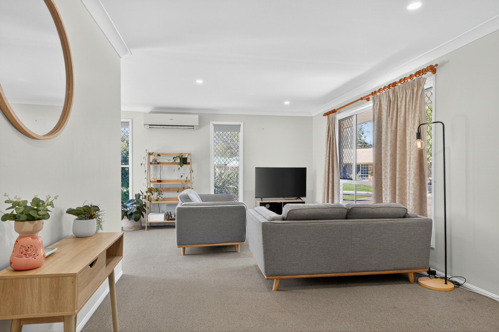 11 Meriden Place — photo 2 of 15