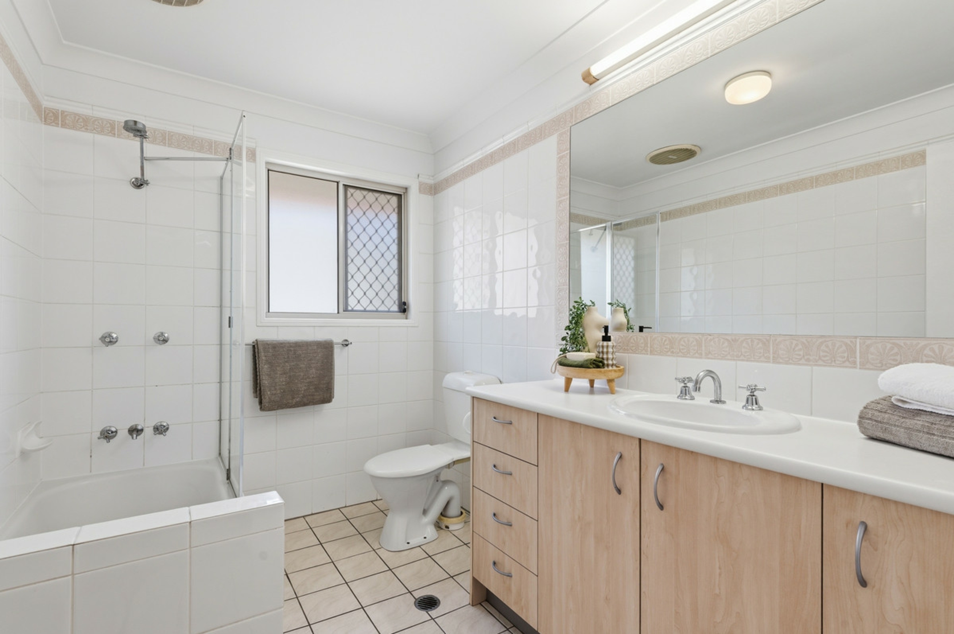 39 Farnell Street — photo 15 of 16