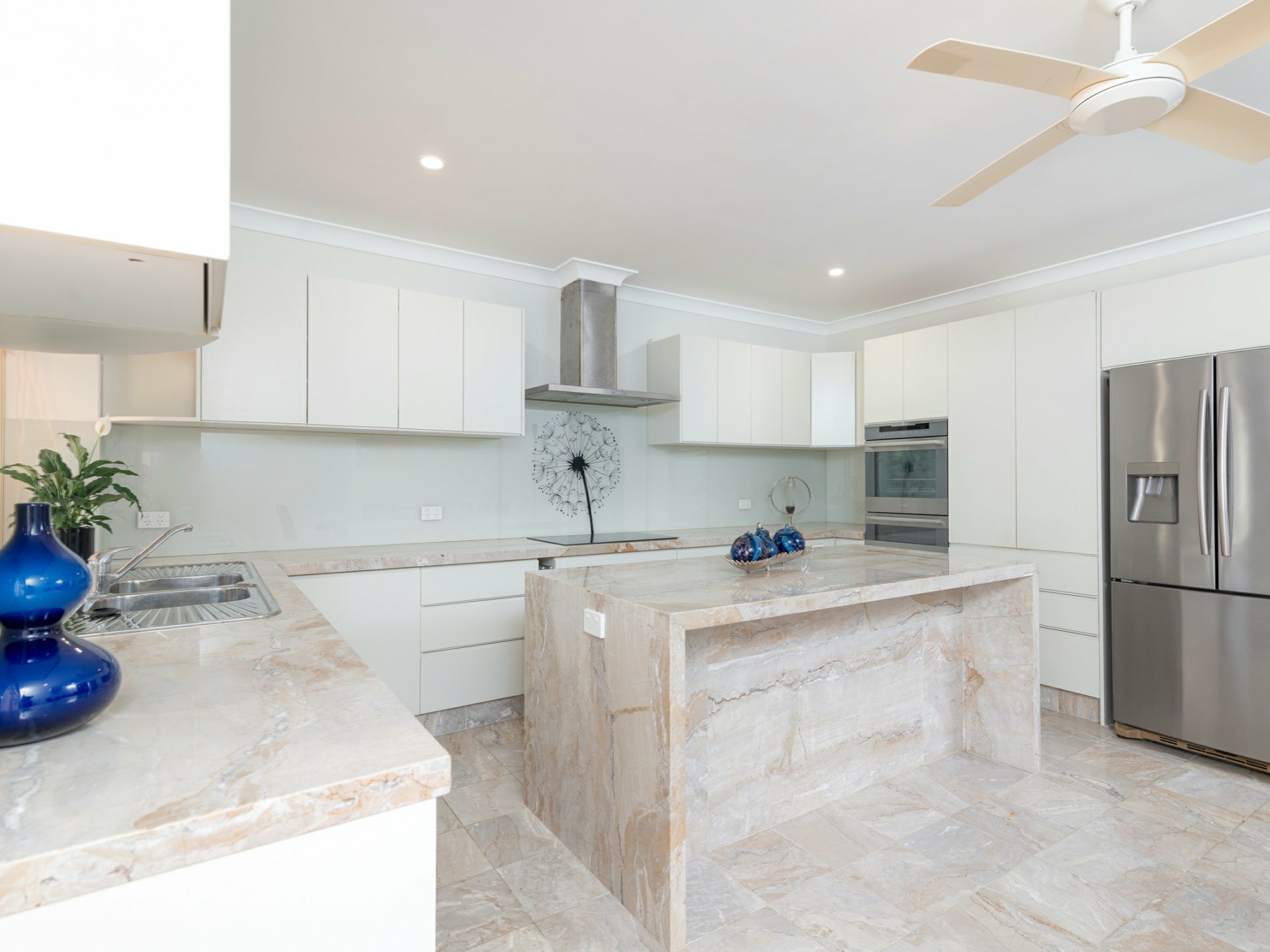 16 Nautilus Street, PORT DOUGLAS