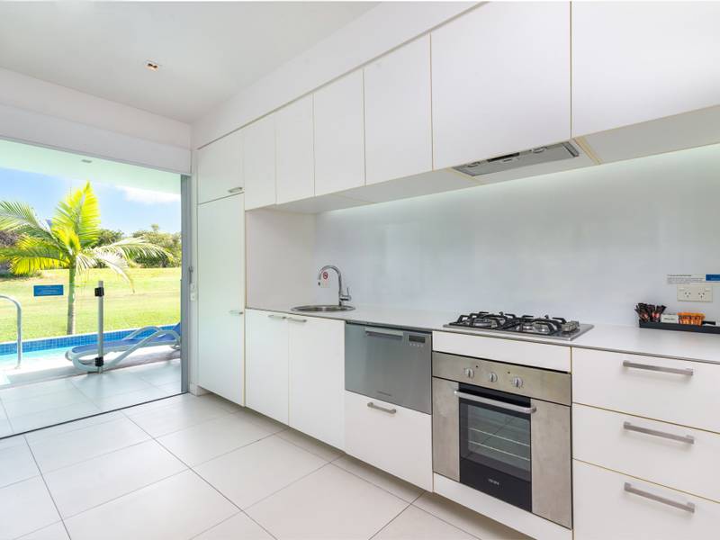 27 Pool/19-37 St Crispins Avenue, PORT DOUGLAS