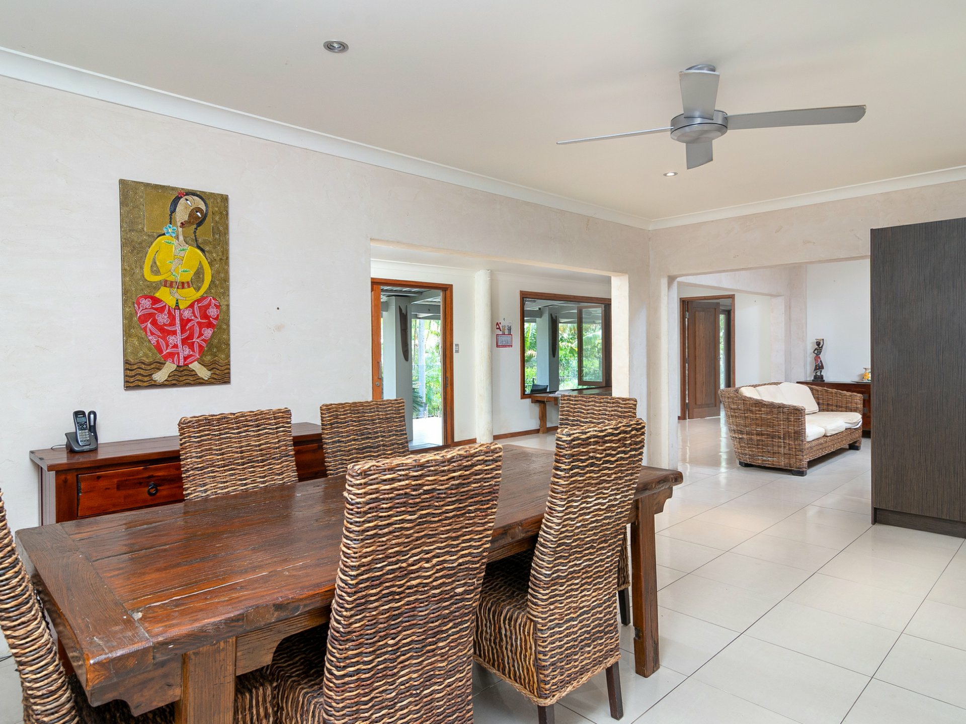 8-10 Finlay Crescent, OAK BEACH