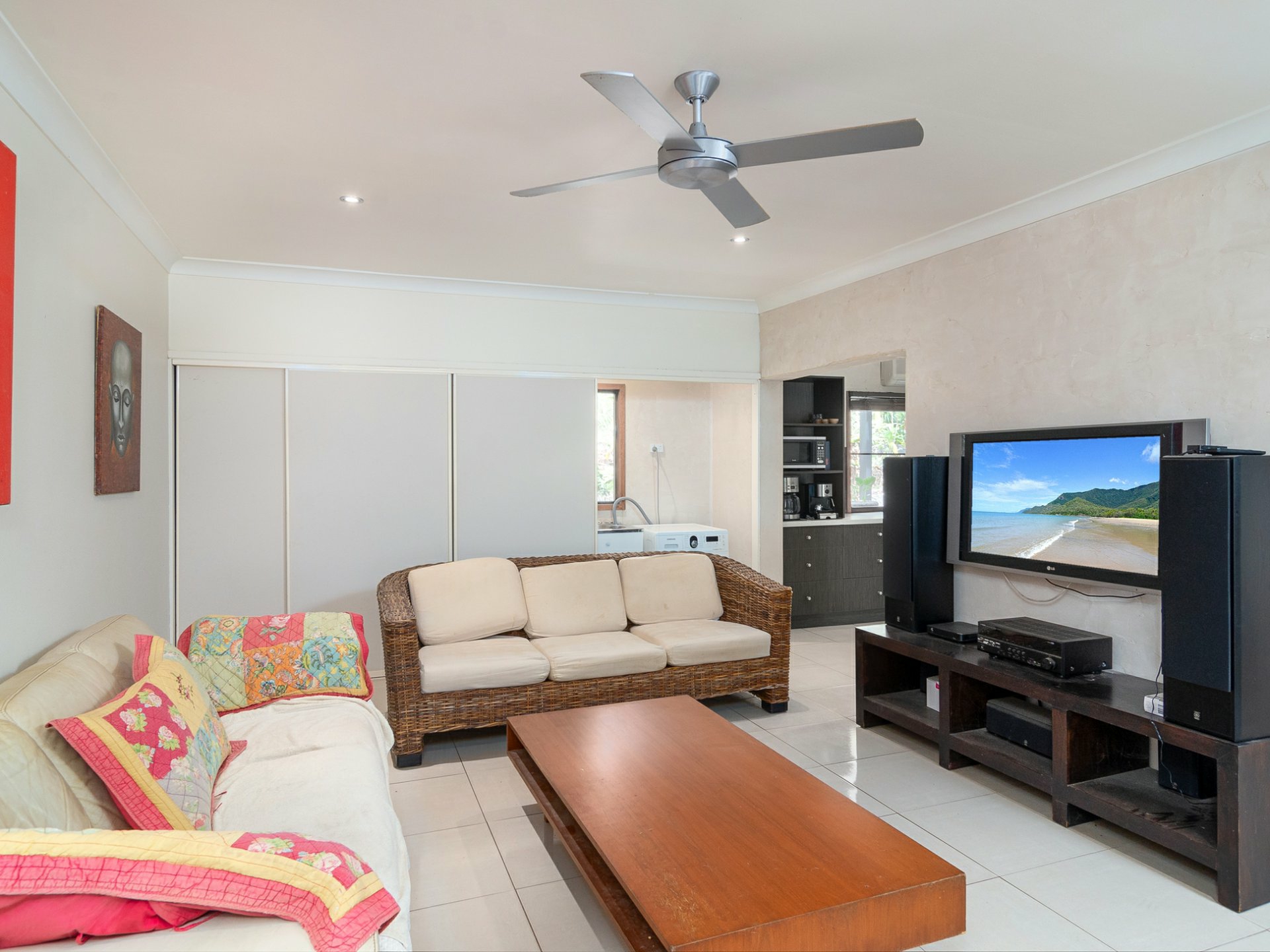8-10 Finlay Crescent, OAK BEACH
