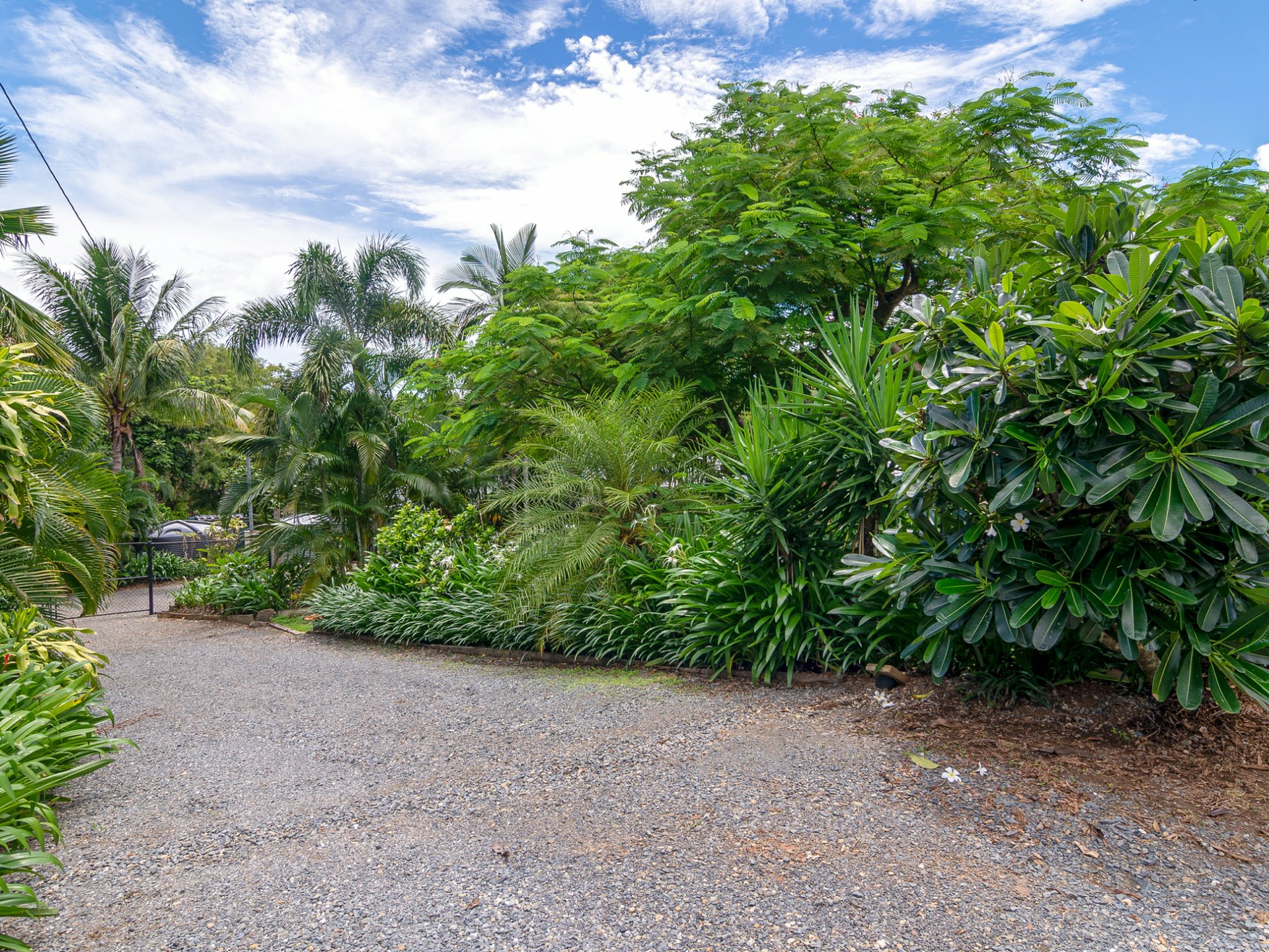 8-10 Finlay Crescent, OAK BEACH