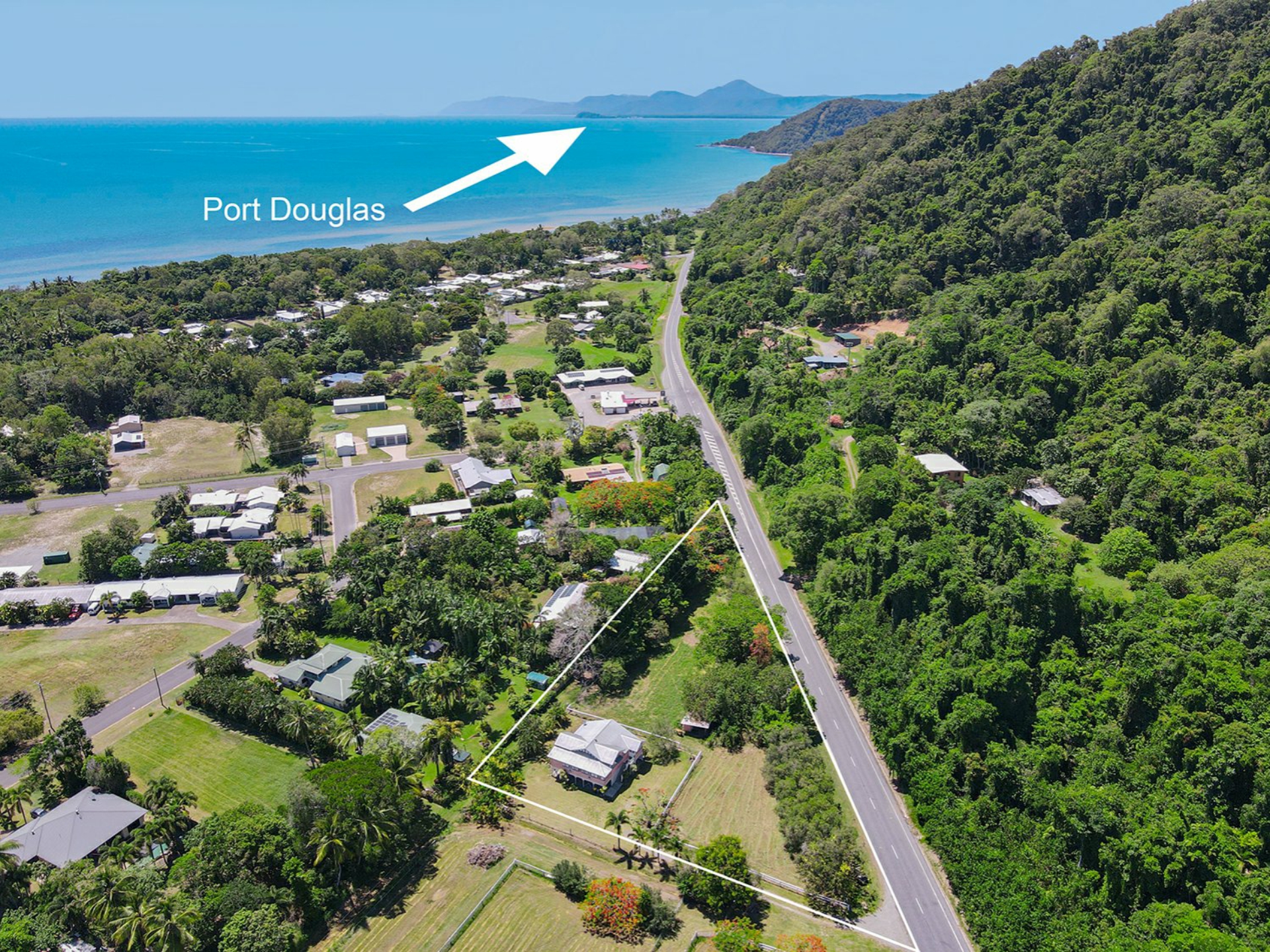 1596 Mossman Daintree Road, WONGA BEACH