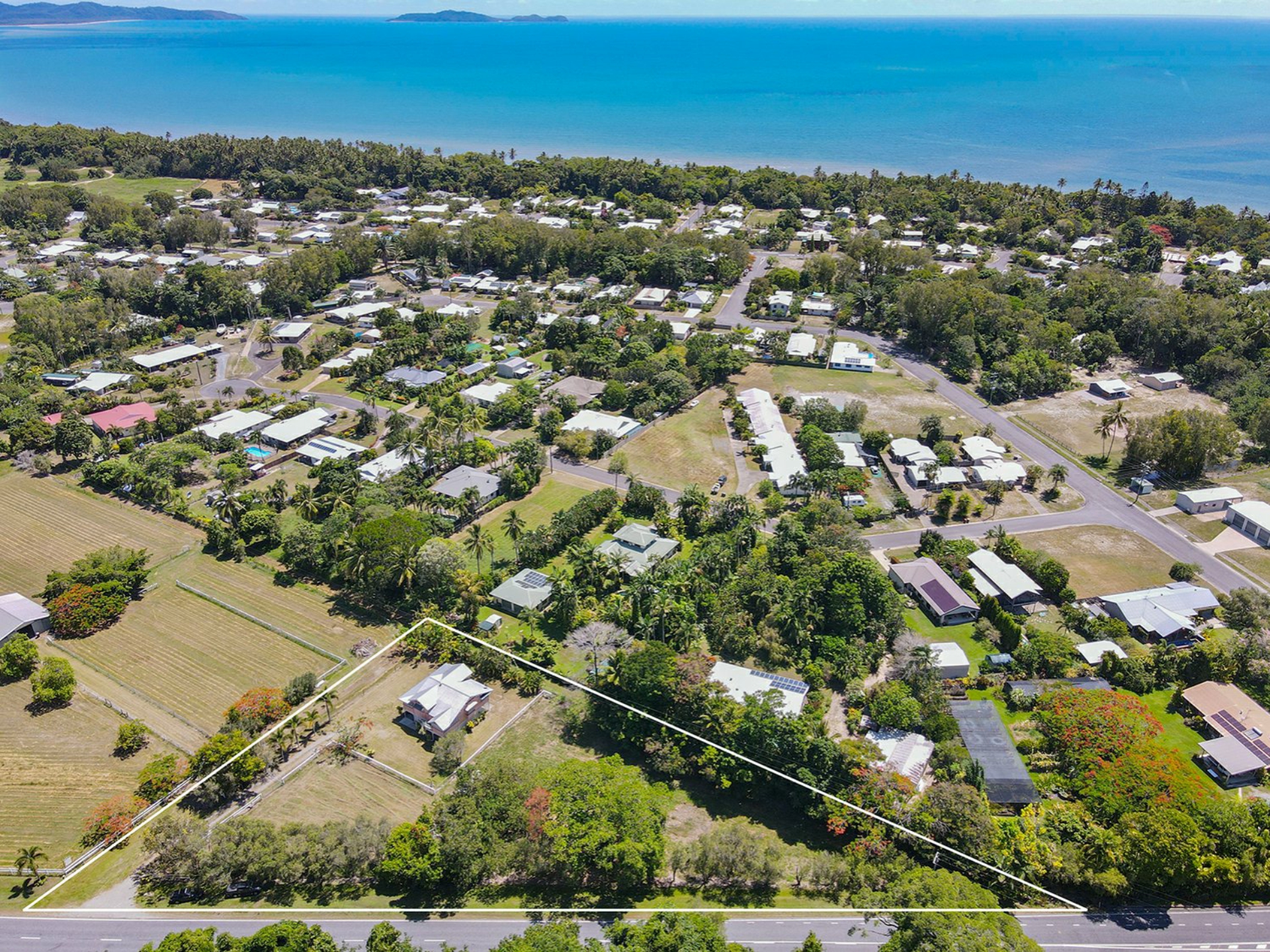 1596 Mossman Daintree Road, WONGA BEACH