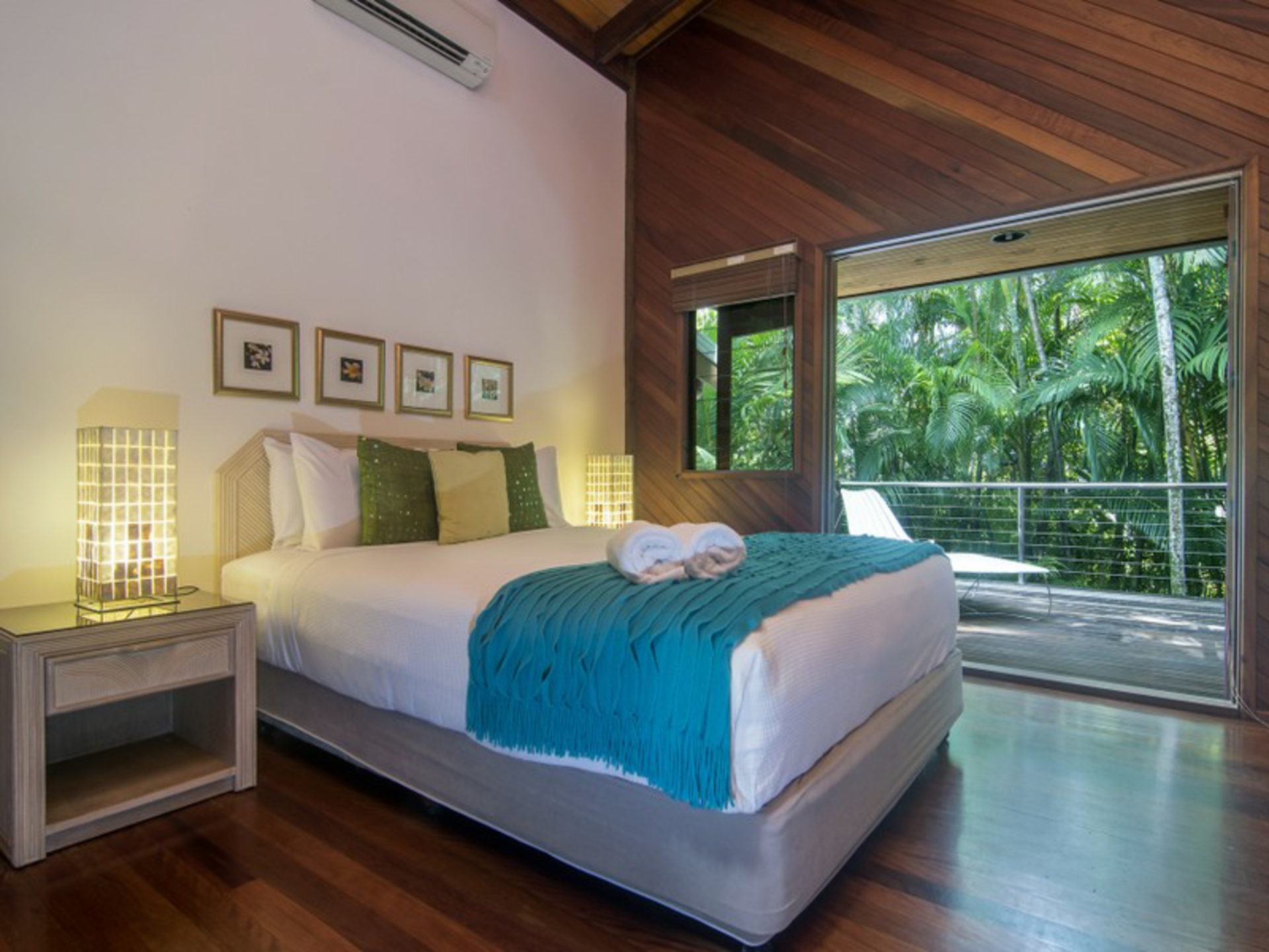 Port Douglas, 4877