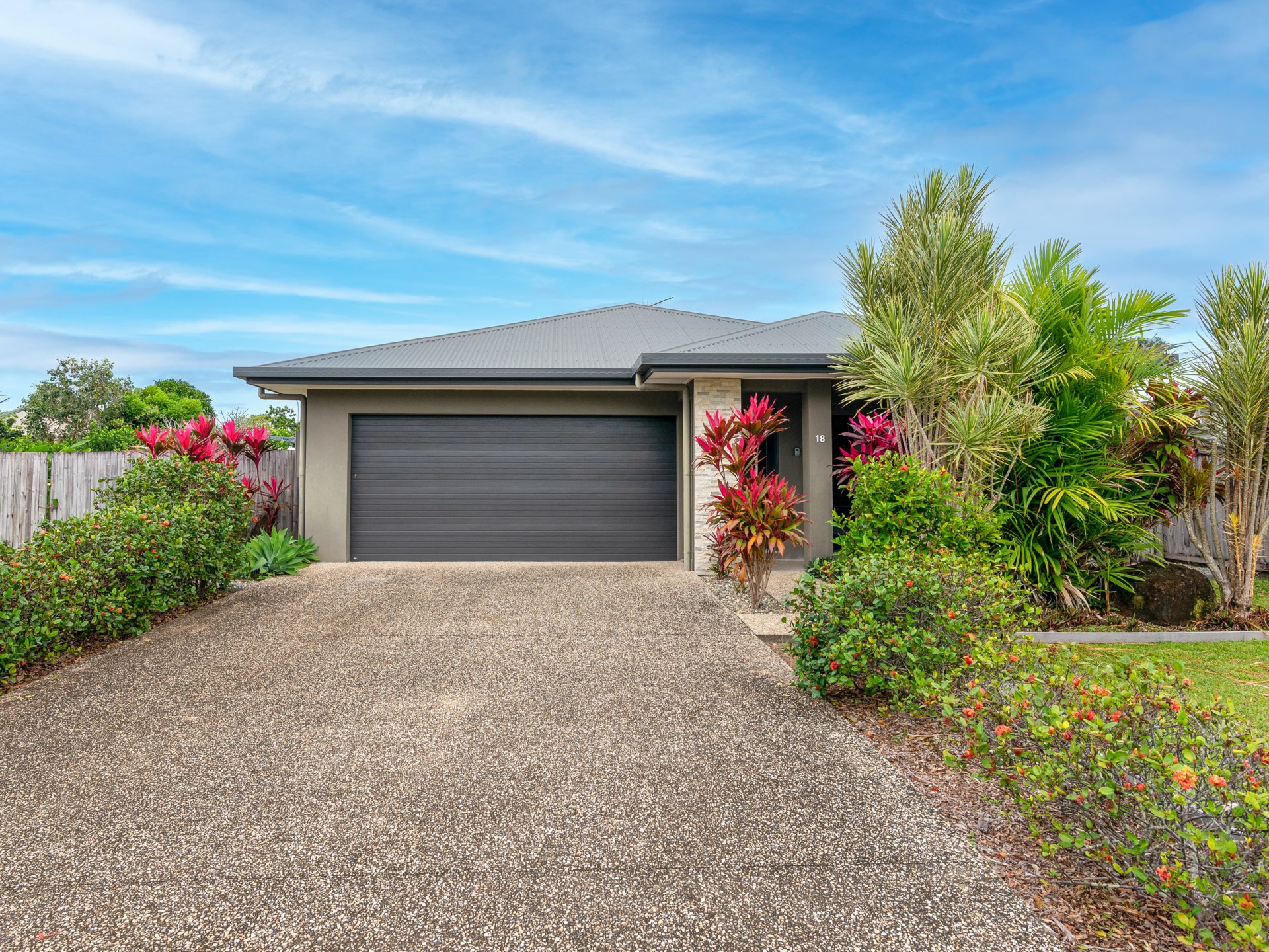 18 Lou Prince Drive, BONNIE DOON