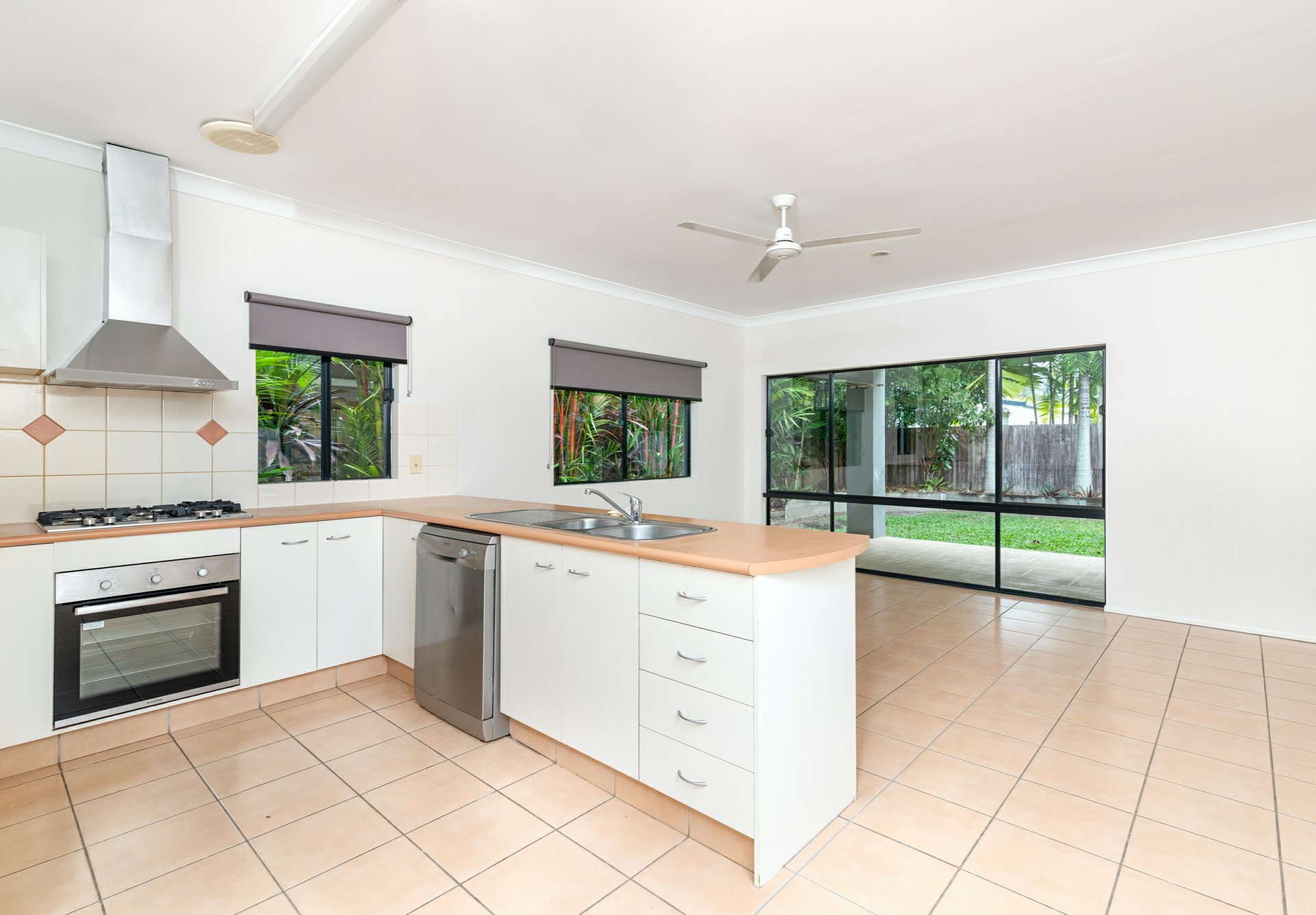7 Birdwing Street, PORT DOUGLAS