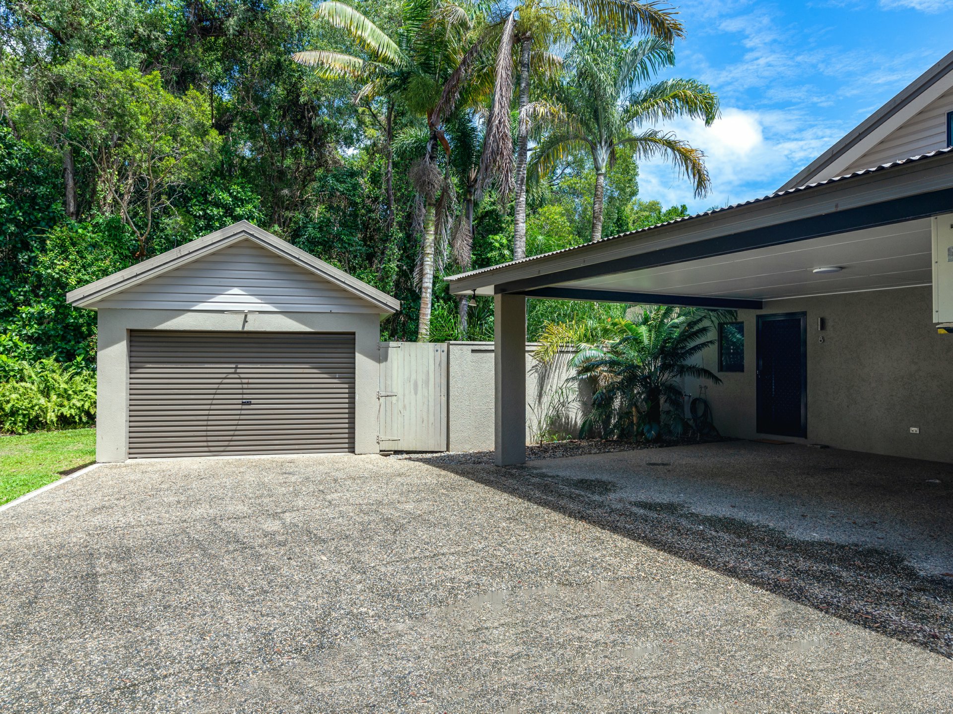 8 Fronds/33-39 Nautilus Street, PORT DOUGLAS