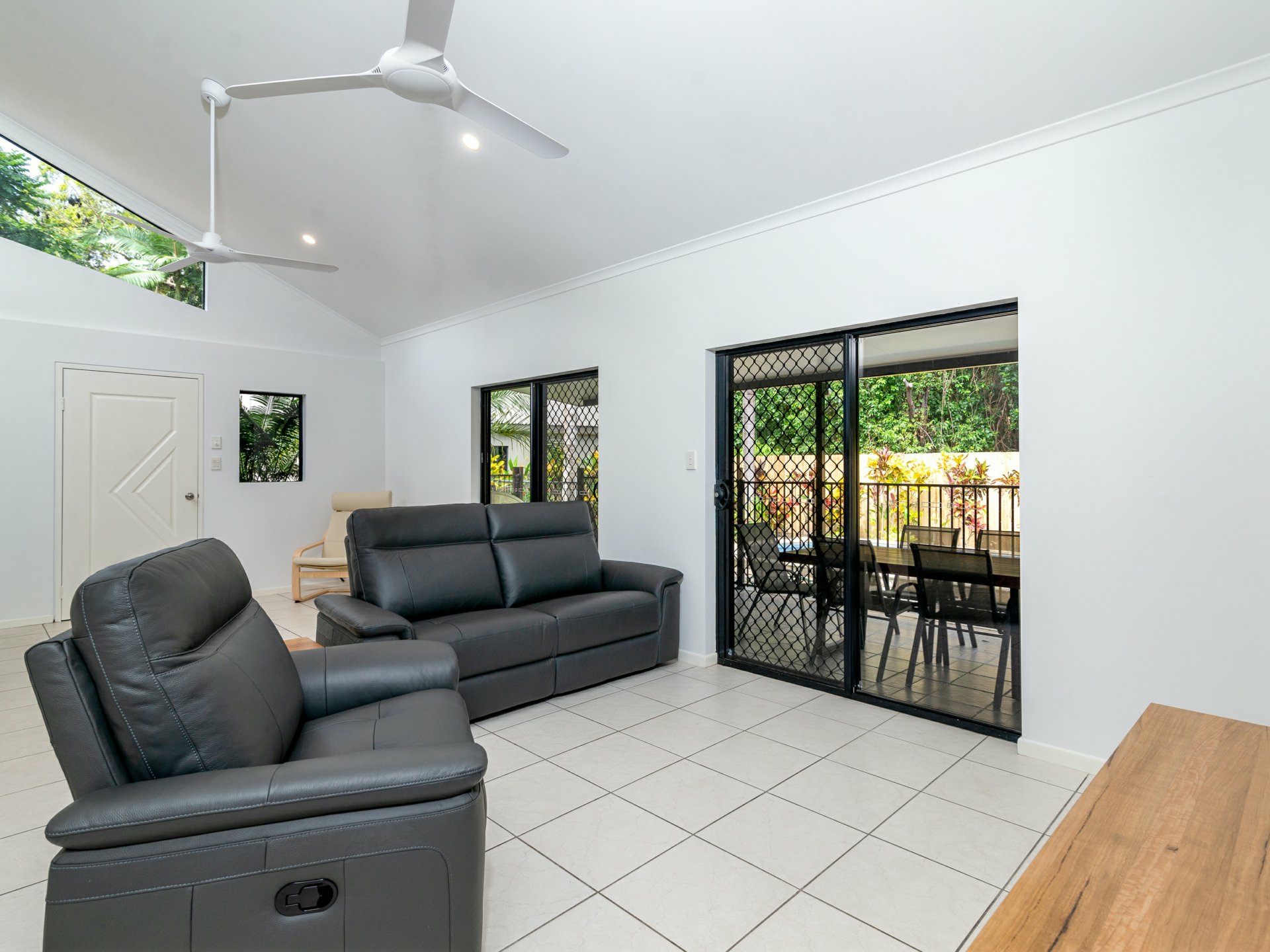 8 Fronds/33-39 Nautilus Street, PORT DOUGLAS