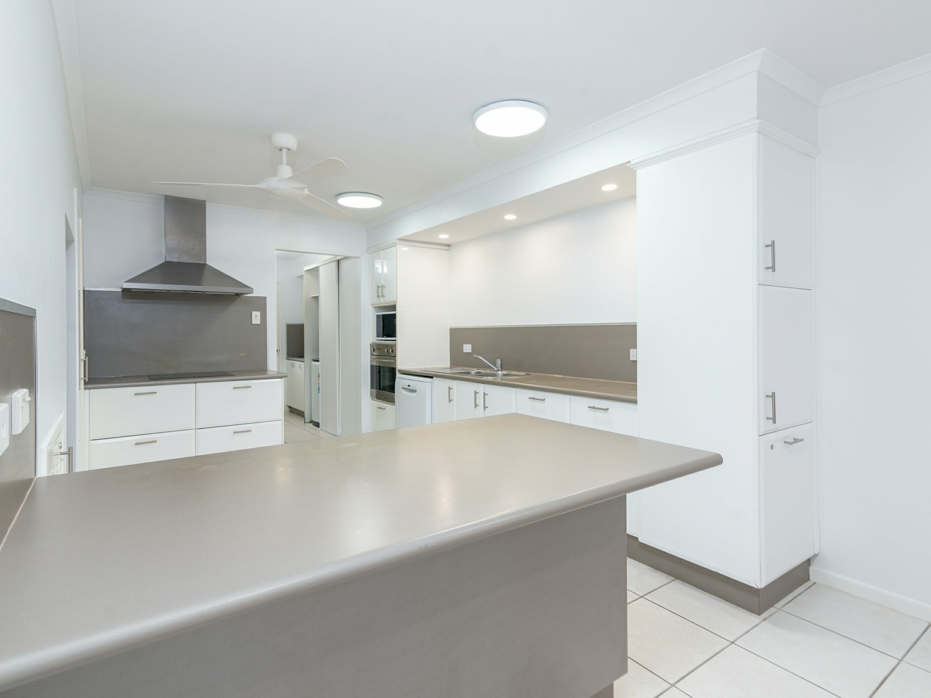 8 Fronds/33-39 Nautilus Street, PORT DOUGLAS