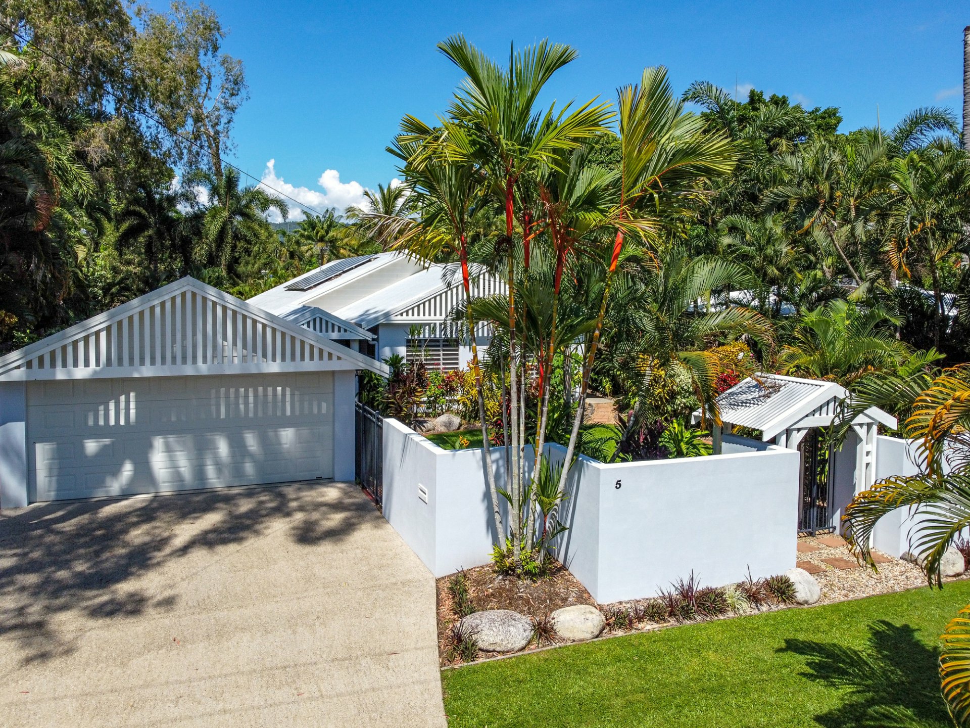 5 Sorrento Crescent, PORT DOUGLAS