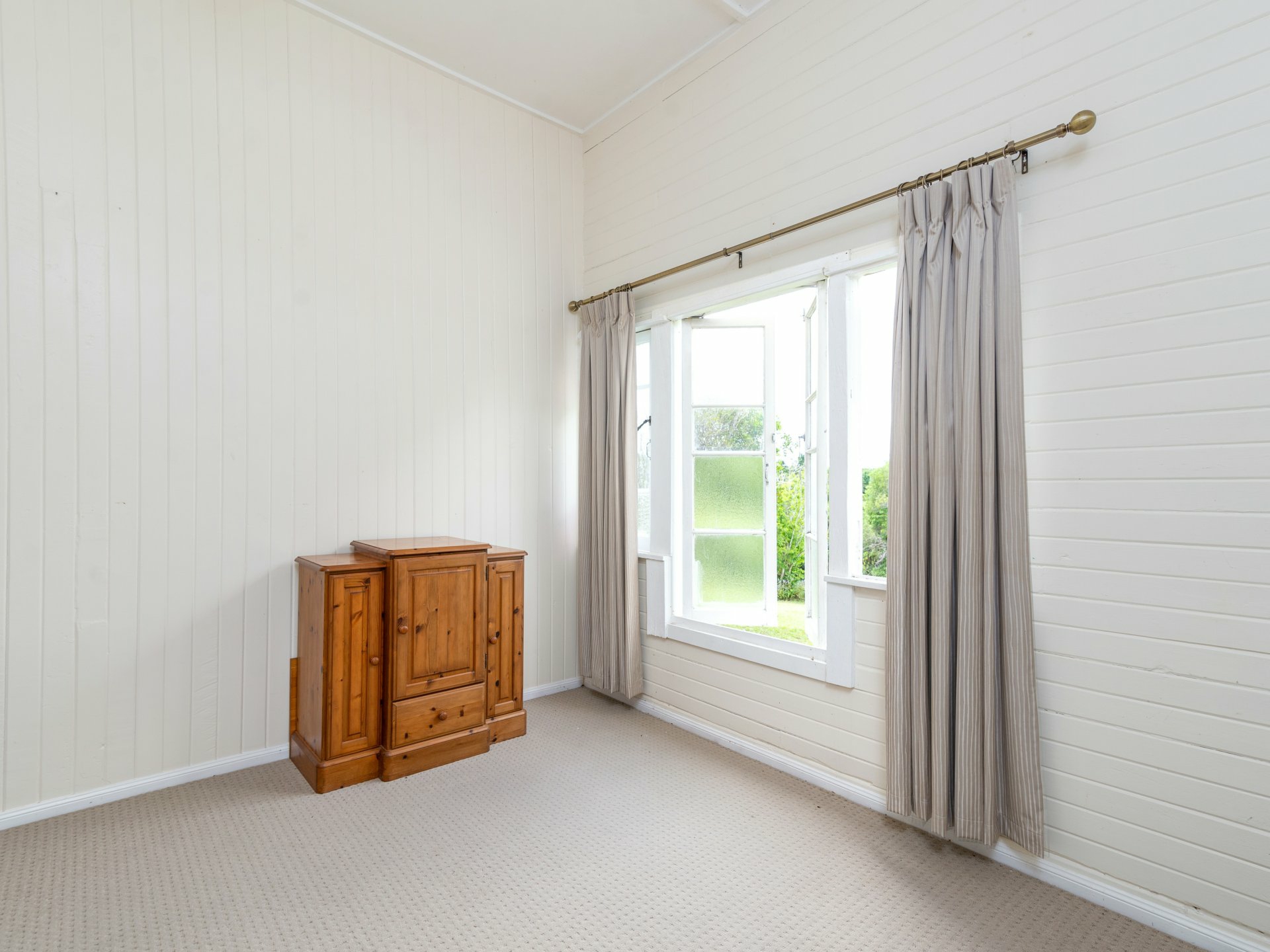 6 Salisbury Drive, JULATTEN
